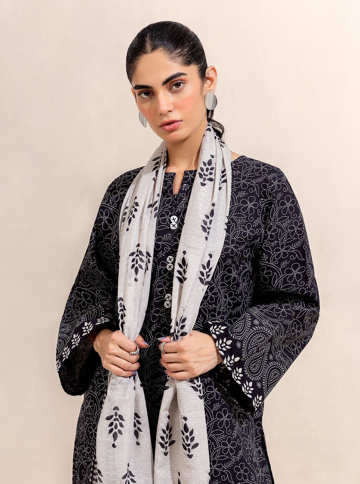 3 Piece Printed Lawn-Mystery Stitch (Unstitched)