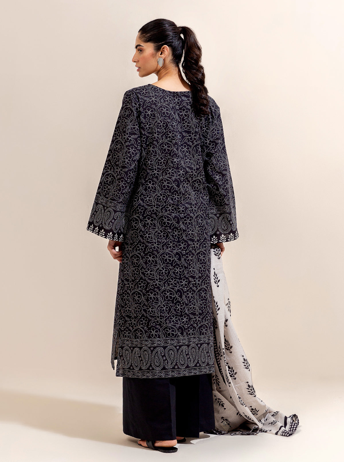 3 Piece Printed Lawn-Mystery Stitch (Unstitched)