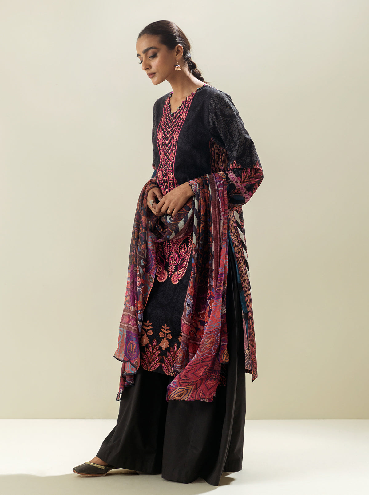 3 Piece - Embroidered Lawn Suit - Ebony Mystery
