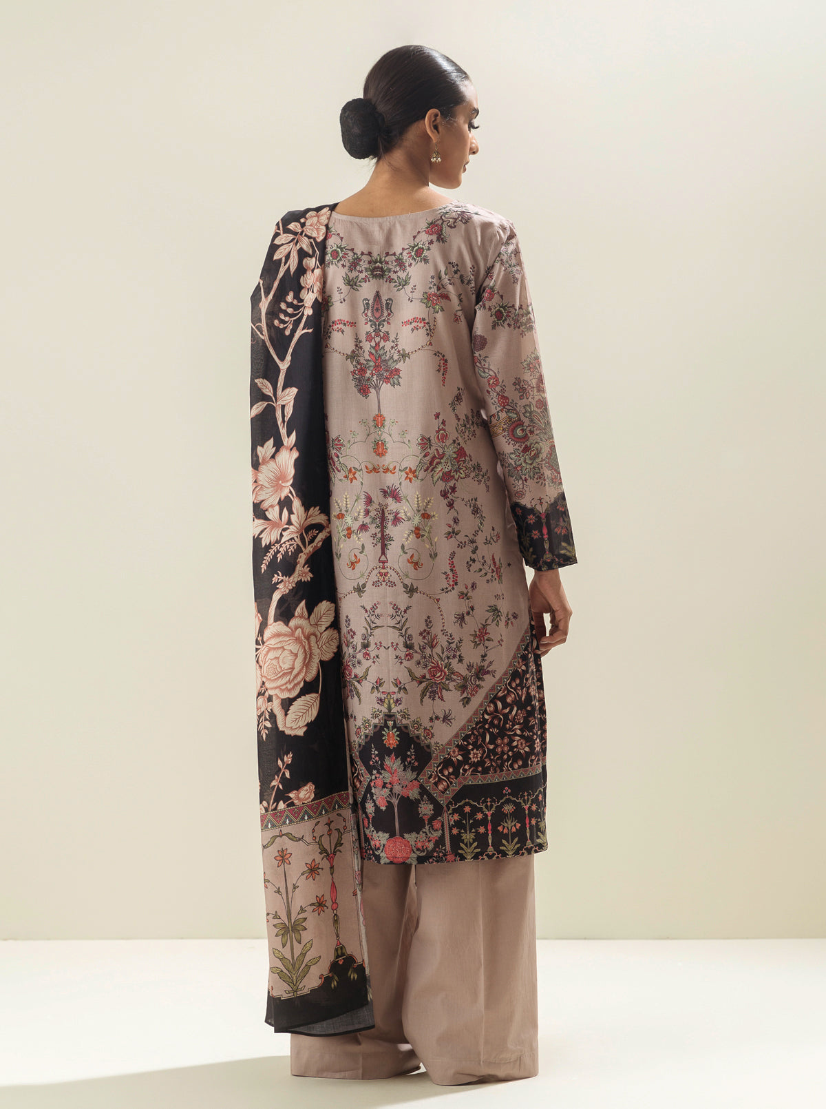 3 Piece - Printed Lawn Suit - Belle Intricate