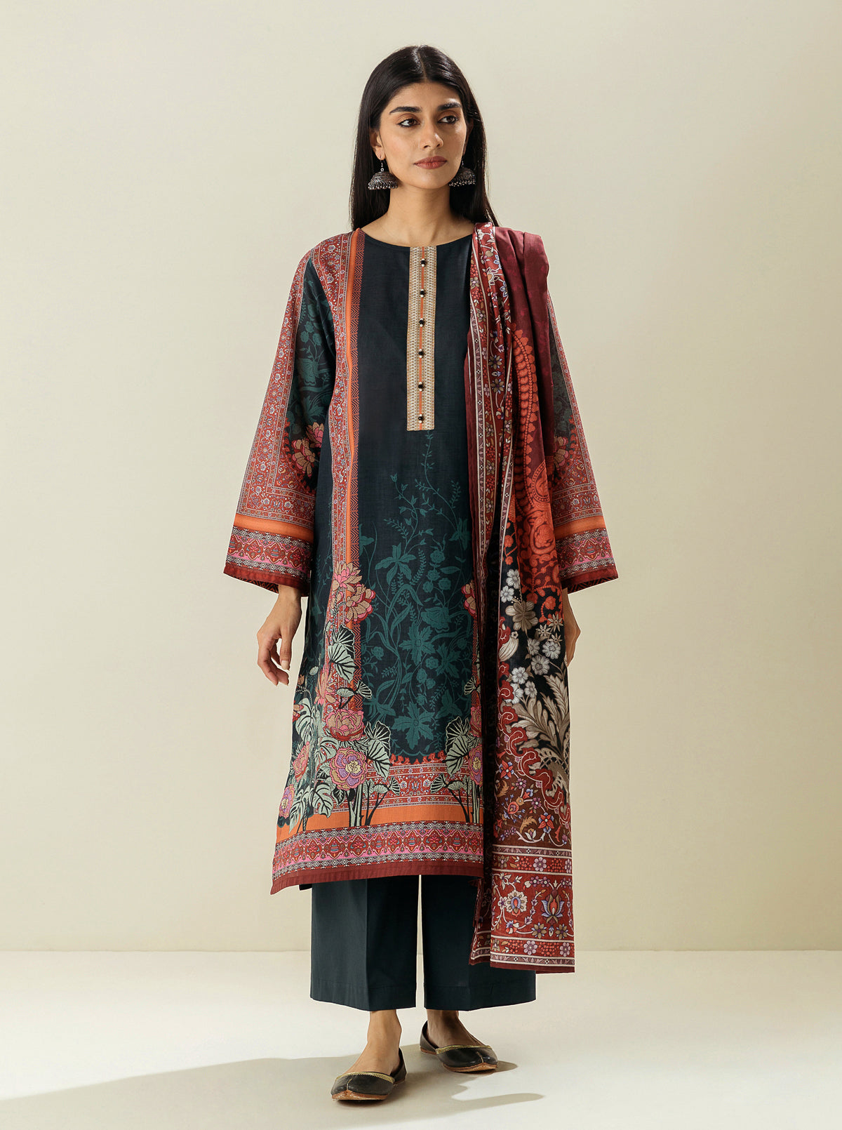 3 Piece - Printed Lawn Suit - Modern Weaves