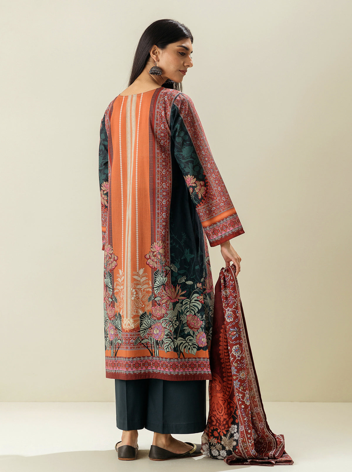 3 Piece - Printed Lawn Suit - Modern Weaves