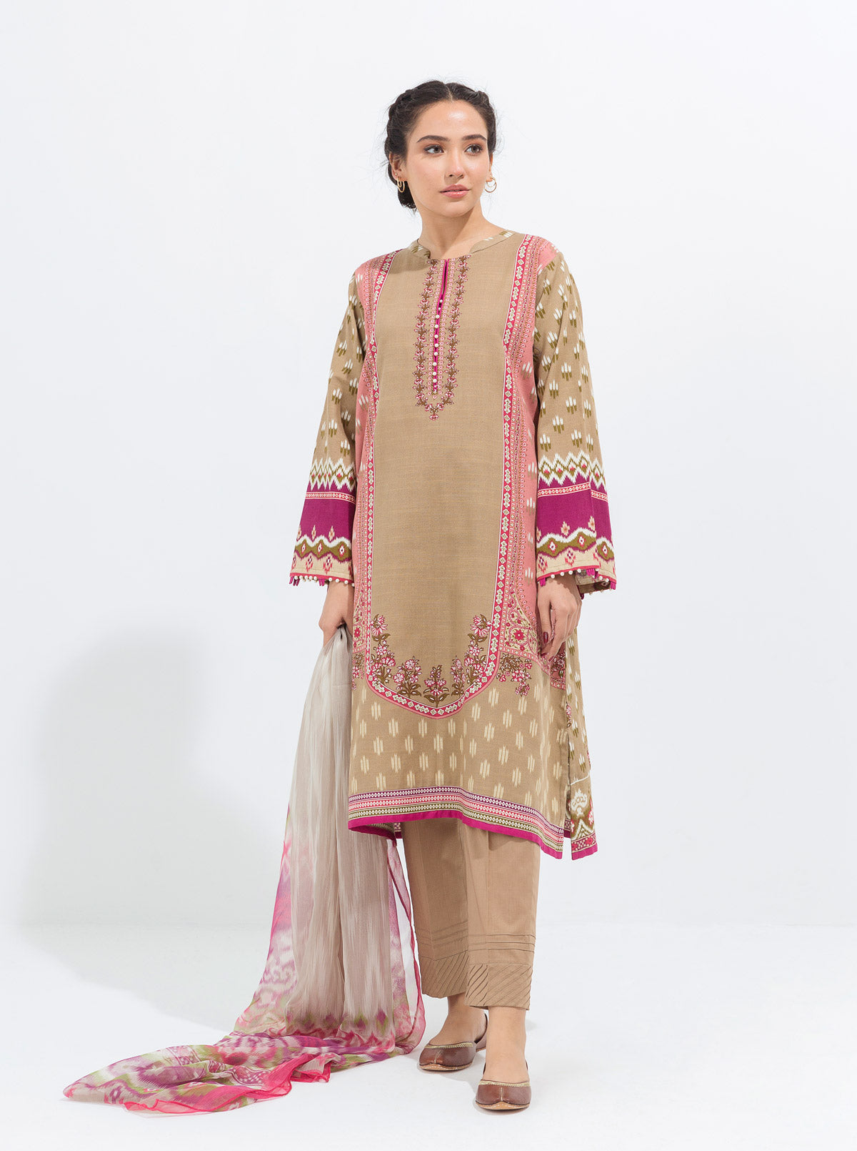 3 Piece - Printed Khaddar Suit - Delicate Vintage