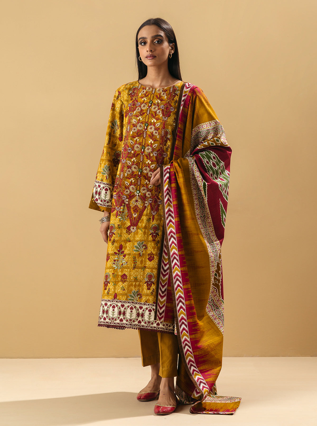 3 Piece - Embroidered Khaddar Suit - Amber Gardenia