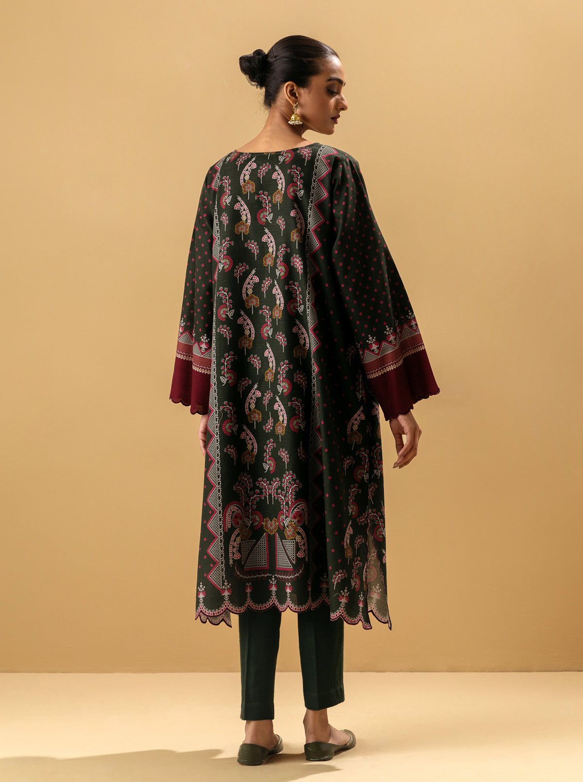 2 Piece - Printed Khaddar Suit - Utopia