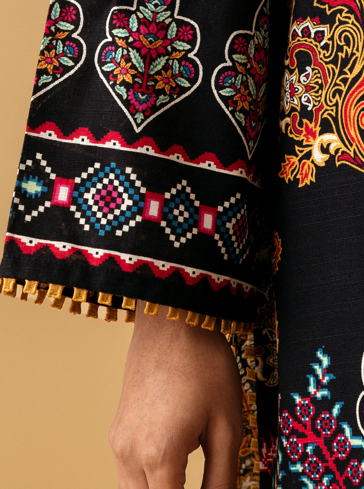 2 Piece - Printed Khaddar Suit - Black Forest