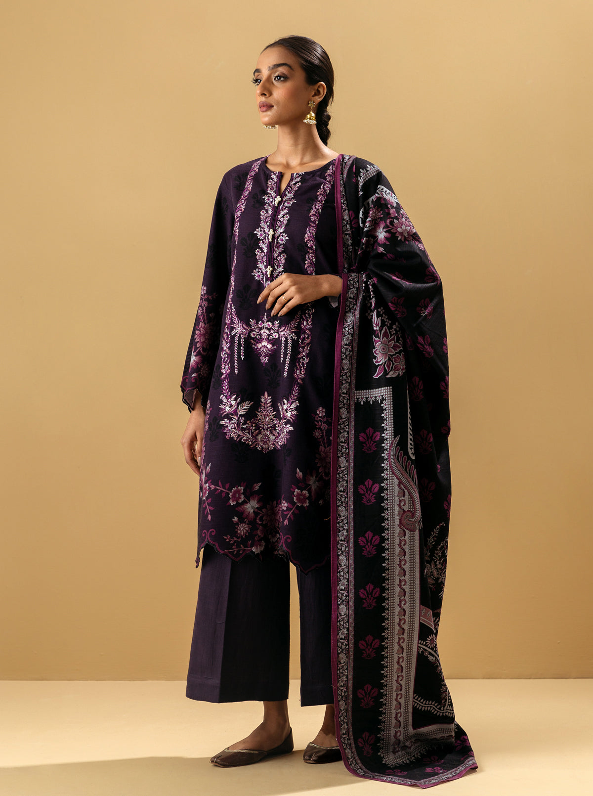 3 Piece - Embroidered Khaddar Suit - Plam Flora