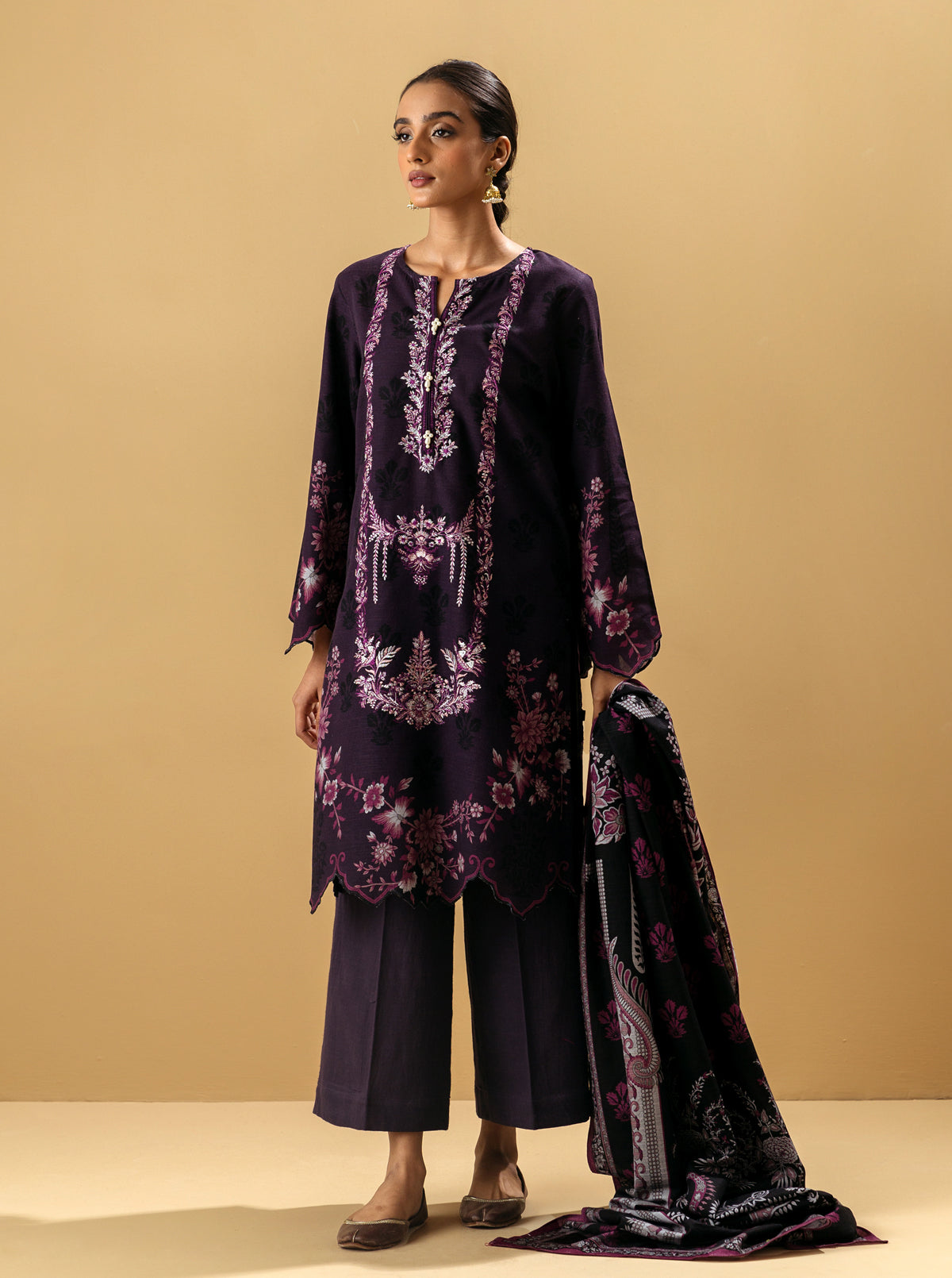 3 Piece - Embroidered Khaddar Suit - Plam Flora