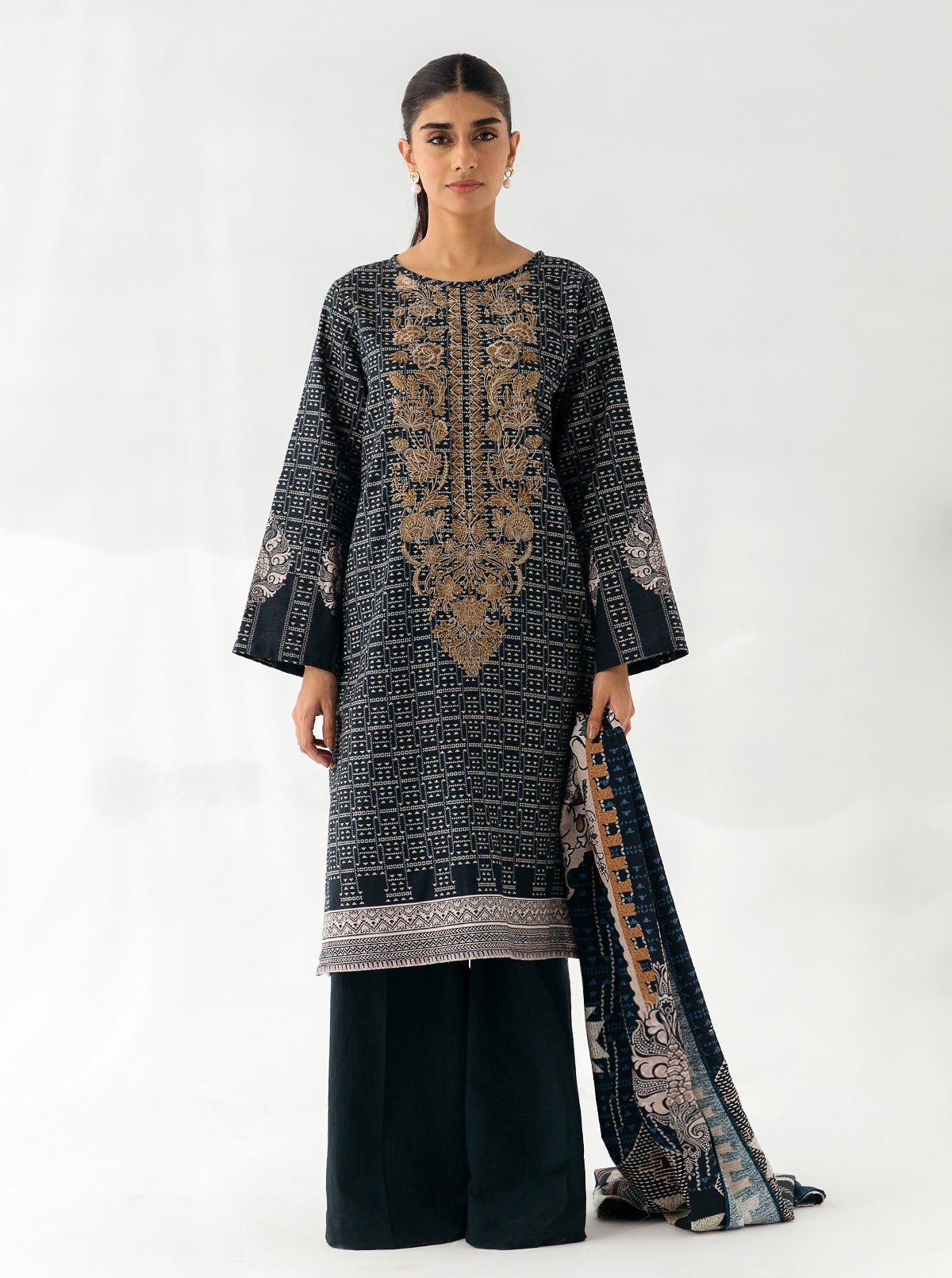 2 Piece Embroidered Khaddar Suit-Nighty Silver (Unstitched)