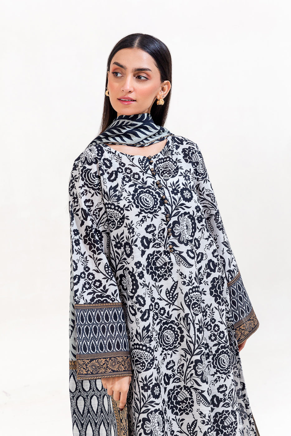 3 Piece Printed Khaddar Suit-Monochrome Pitch (Unstitched)