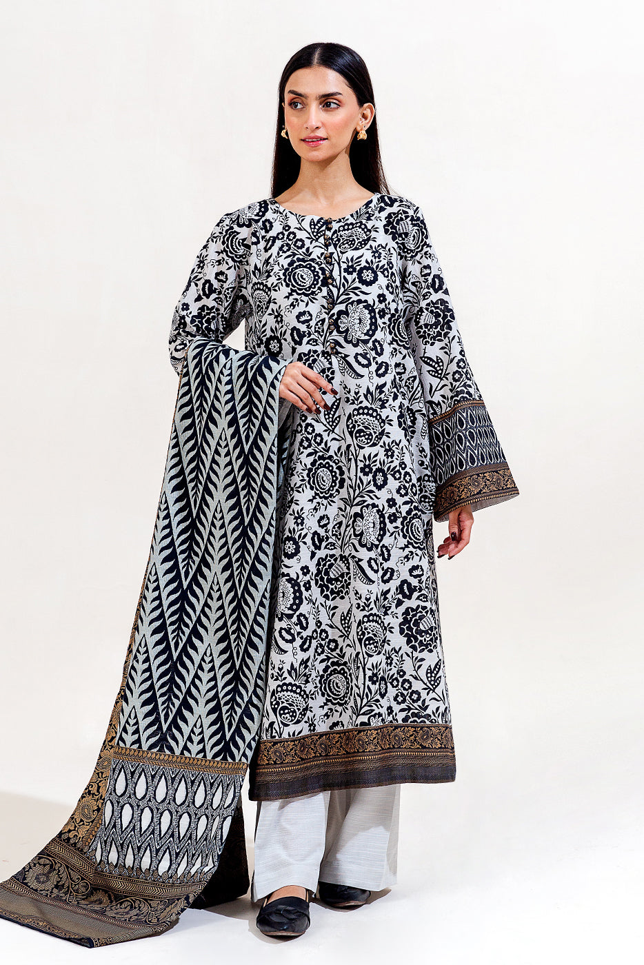3 Piece Printed Khaddar Suit-Monochrome Pitch (Unstitched)