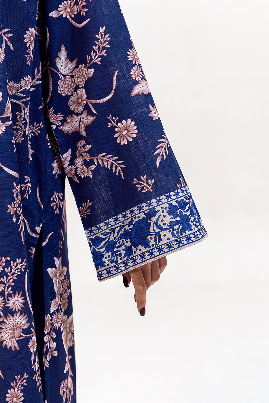 3 Piece Printed Khaddar Suit-Berry Bloom (Unstitched)