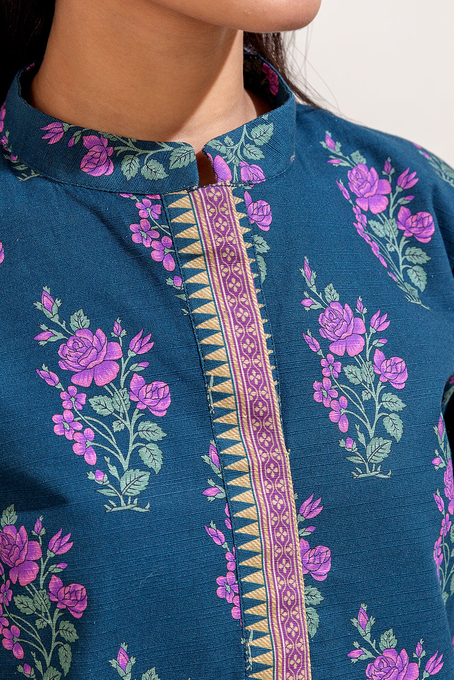 3 Piece Printed Khaddar Suit-Midmight Glint (Unstitched)