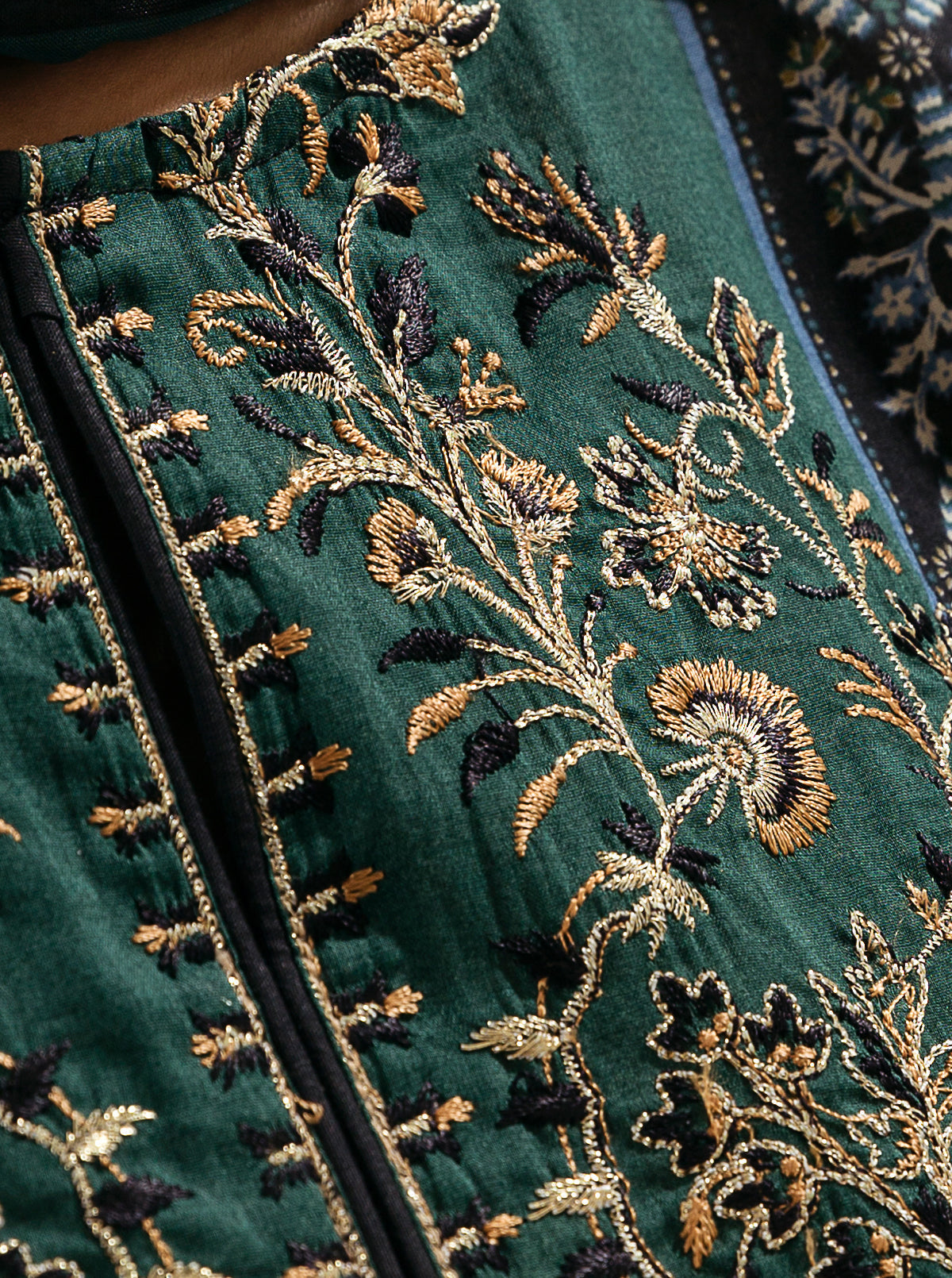 3 Piece - Embroiderd Lawn Suit - Regal Ebony
