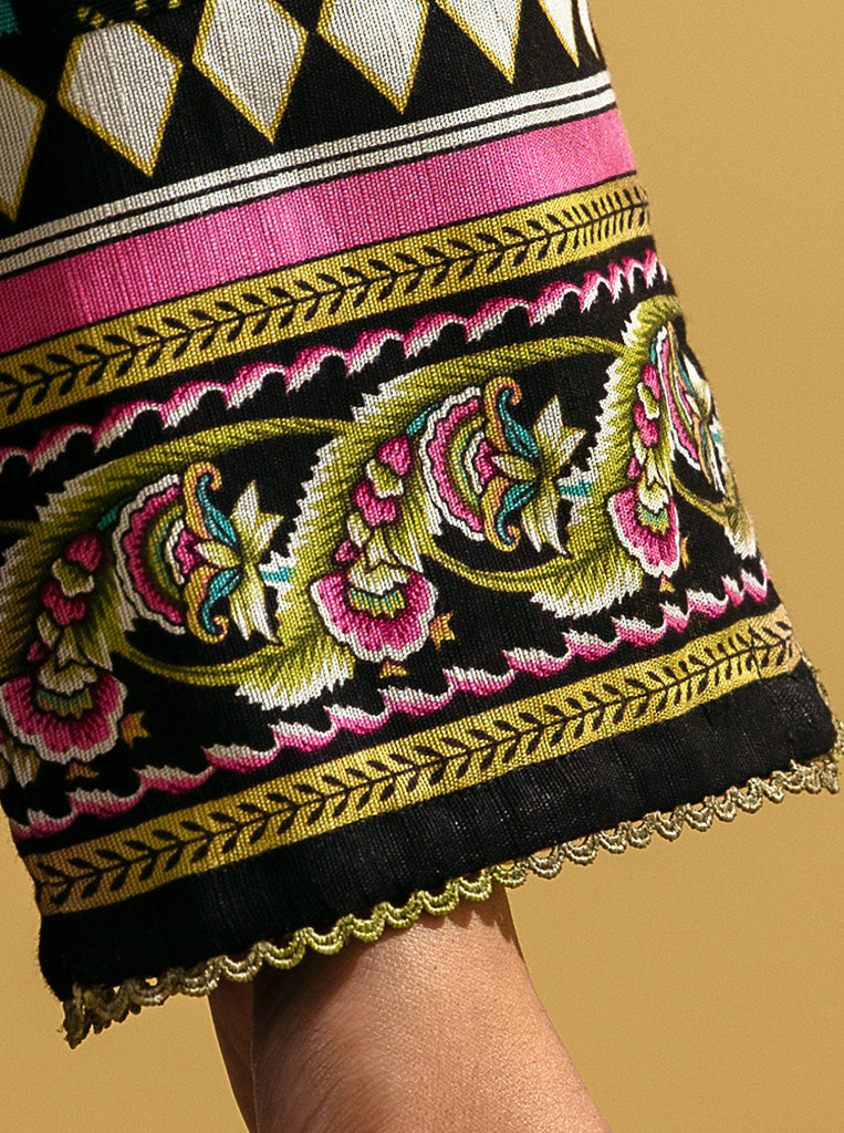 3 Piece - Printed Khaddar Suit - Majestic Flora