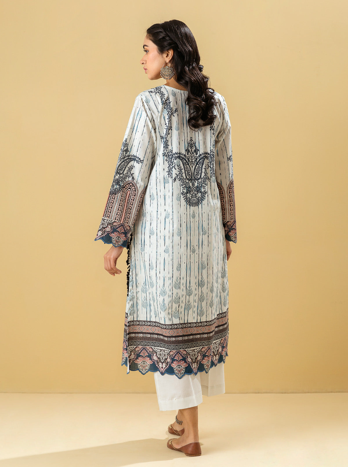 1 PIECE - PRINTED LAWN SHIRT - VICTORIAN JEWELMB3S22U09-BLACK-2000000196673-1PC