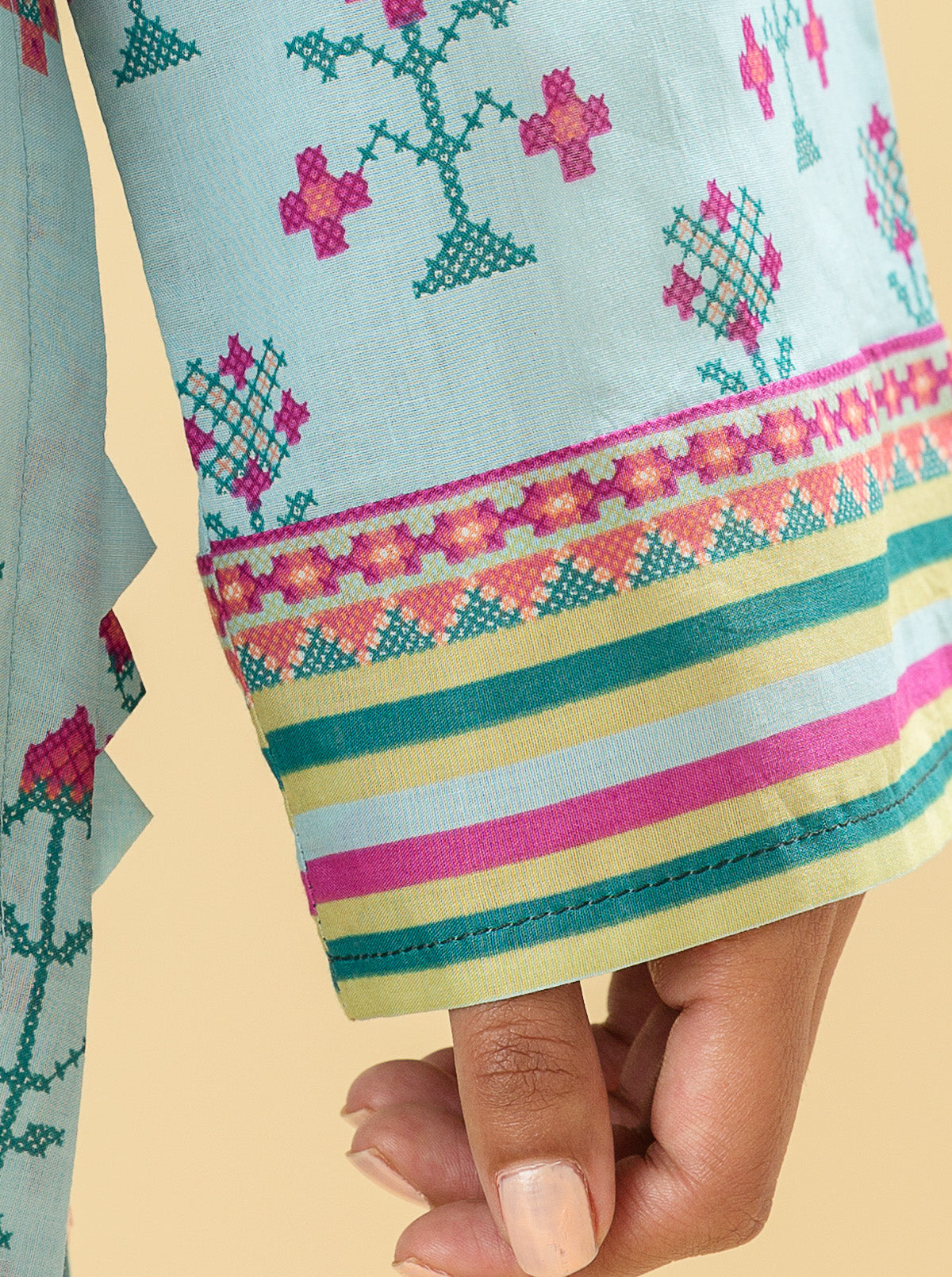 2 PIECE - PRINTED LAWN SUIT - ETHNIC ELEGANCEMB3S22U25-MULTI-2000000196144-2PC