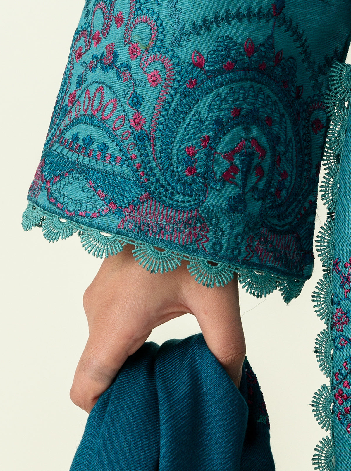 3 Piece - Embroidered Khaddar Suit - Tantalising Teal