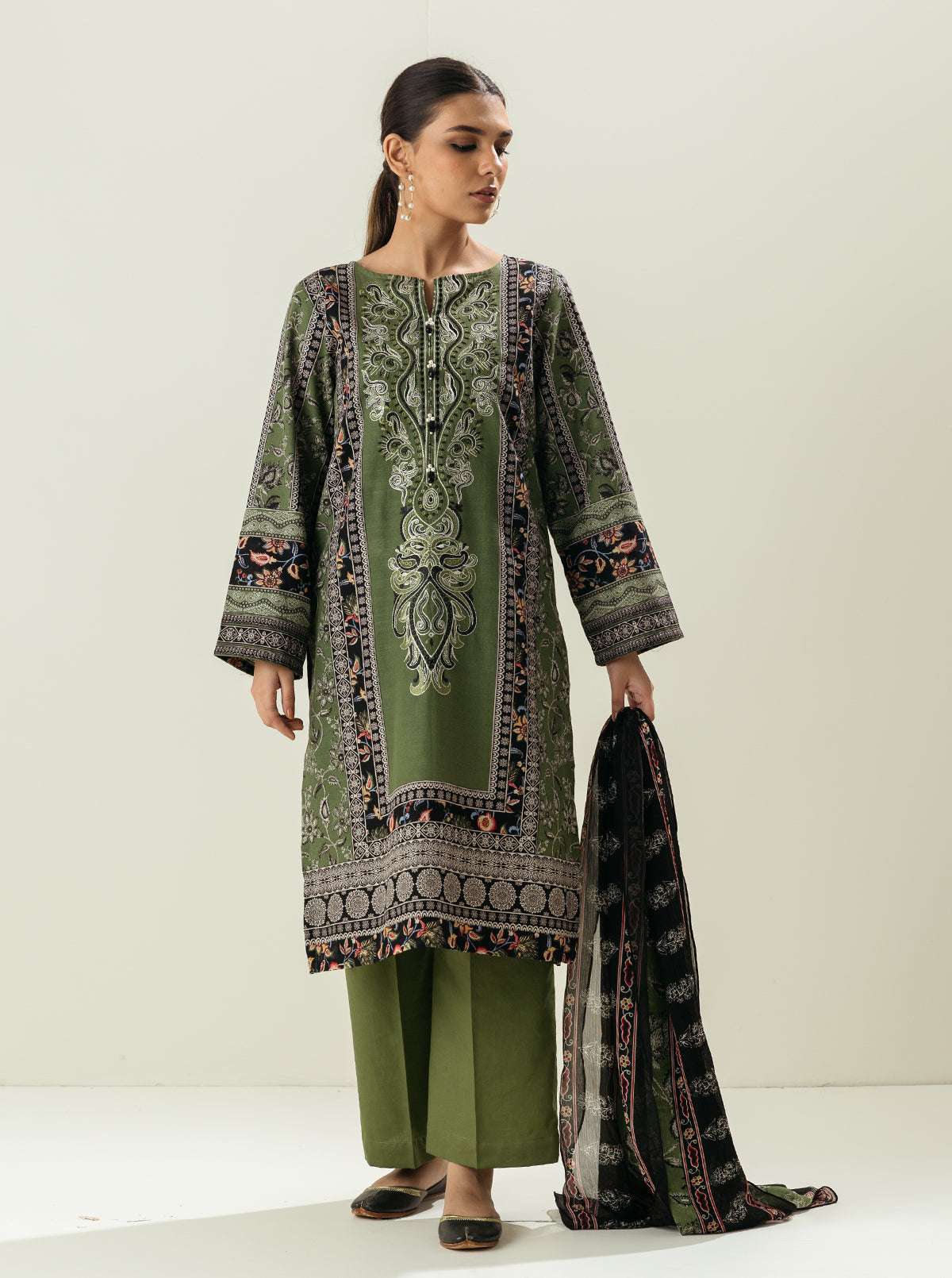 3 Piece - Embroidered Khaddar Suit - Auburn