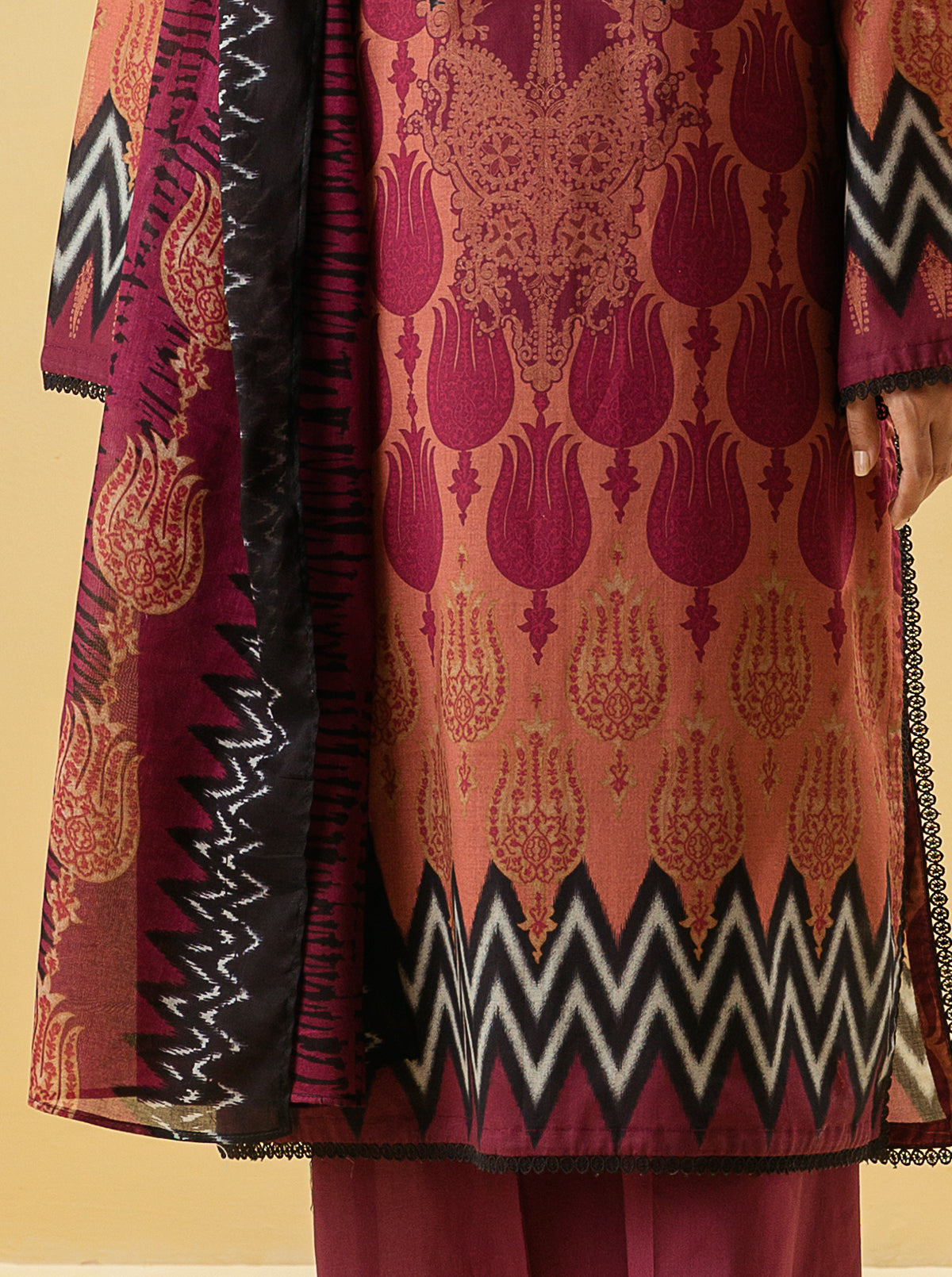 3 PIECE - PRINTED LAWN SUIT - TRIBAL TONESMB4S22U30-MAROON-2000000200791-3PC