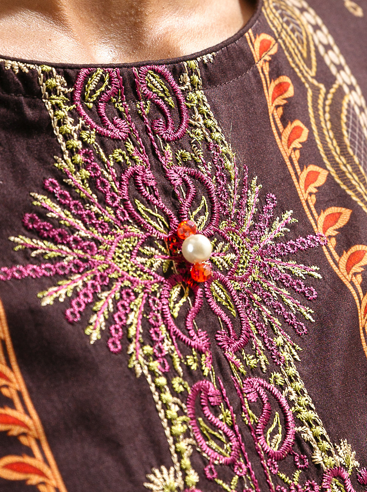 3 Piece - Embroidered Lawn Suit - Classic Ethnic