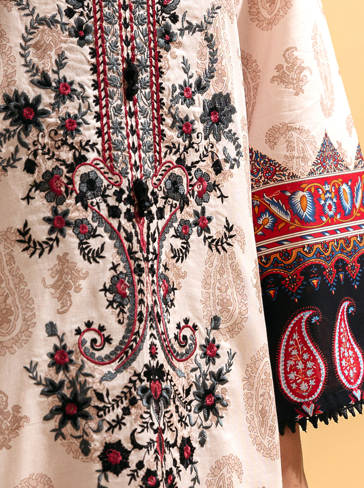 3 Piece - Embroidered Lawn Suit - Divine Gleam