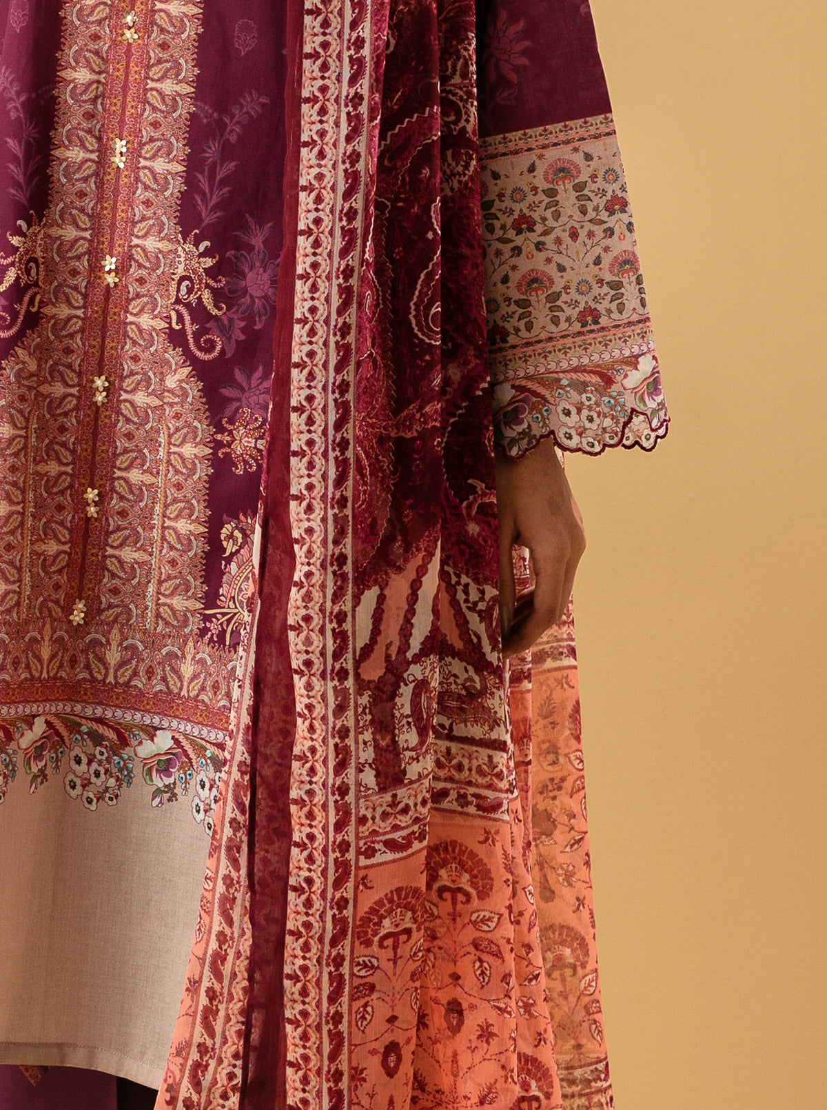 3 PIECE - PRINTED LAWN SUIT - MAGENTA HAZEMB4S22U48-MAROON-2000000206878-3PC