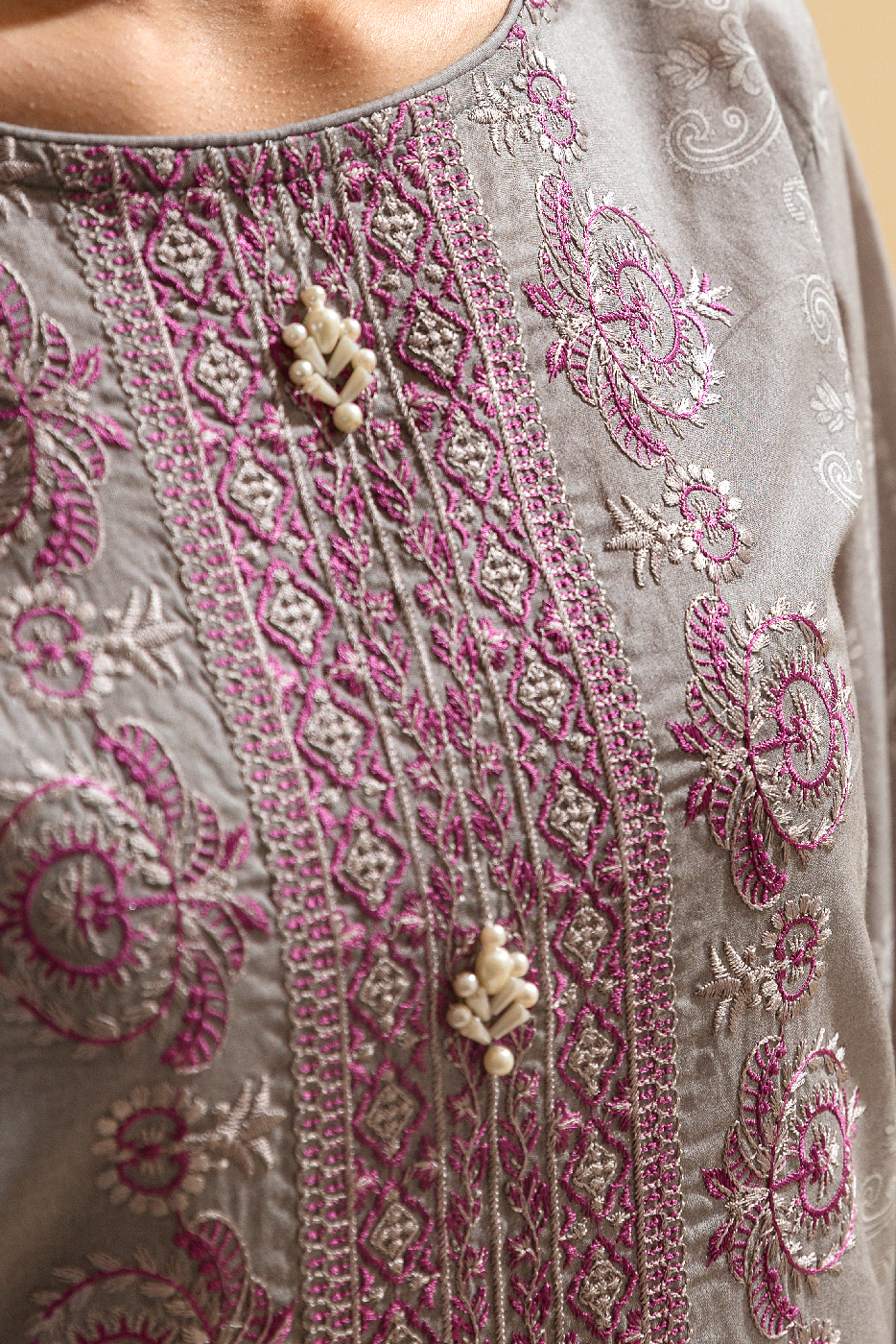 3 Piece - Embroidered Lawn Suit - Classic Grey