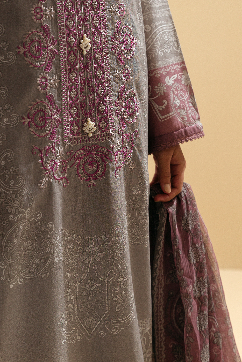 3 Piece - Embroidered Lawn Suit - Classic Grey