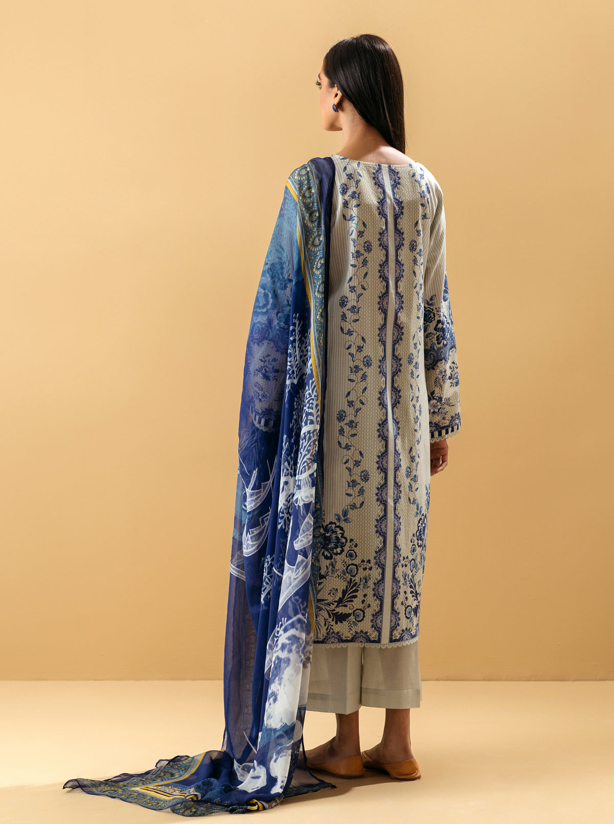 3 Piece - Embroidered Lawn Suit - Porcelain Garden