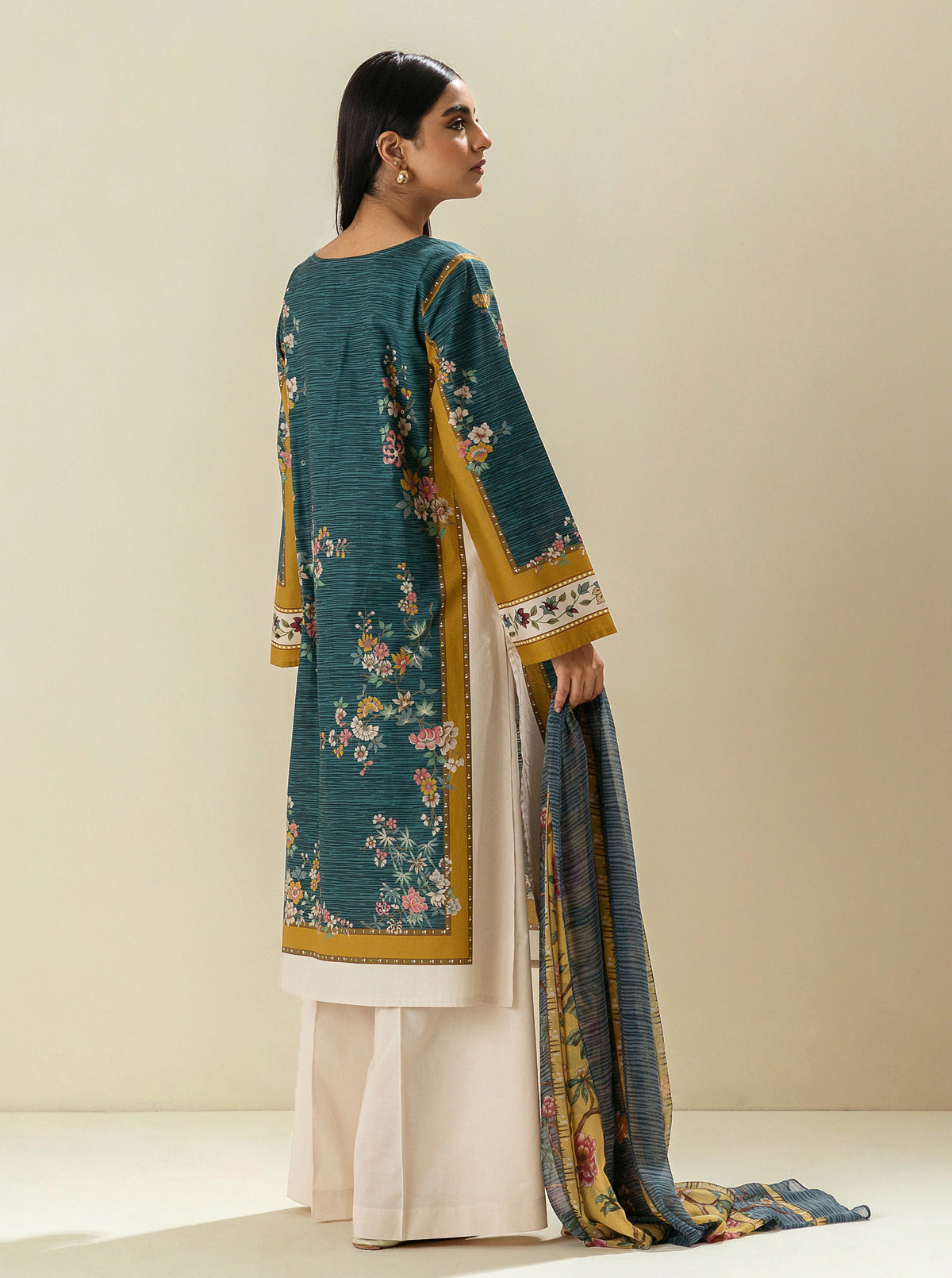 3 Piece - Embroidered Lawn Suit - Oriental Blue