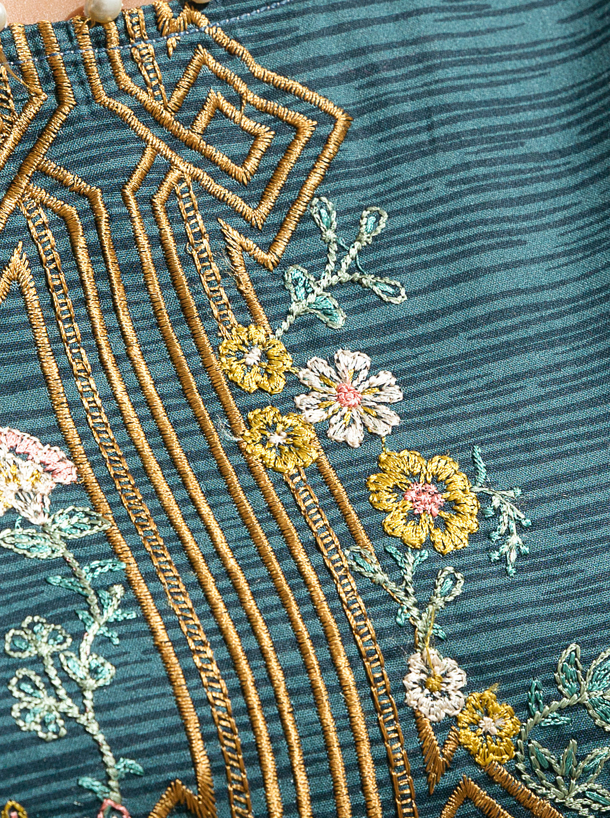 3 Piece - Embroidered Lawn Suit - Oriental Blue
