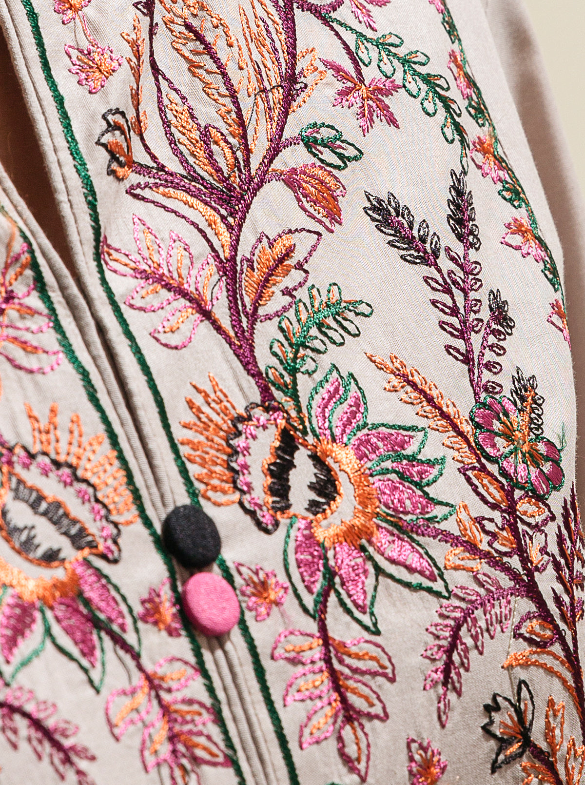 3 Piece - Embroidered Lawn Suit - Concrete Magic