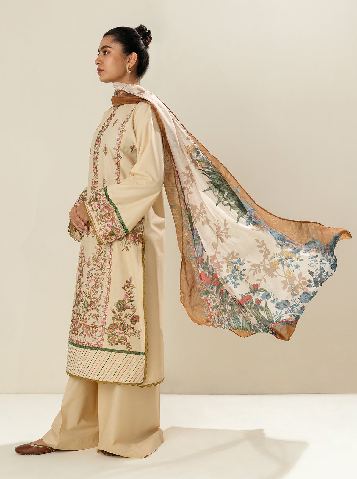 3 Piece - Embroidered Lawn Suit - Grace Incantation