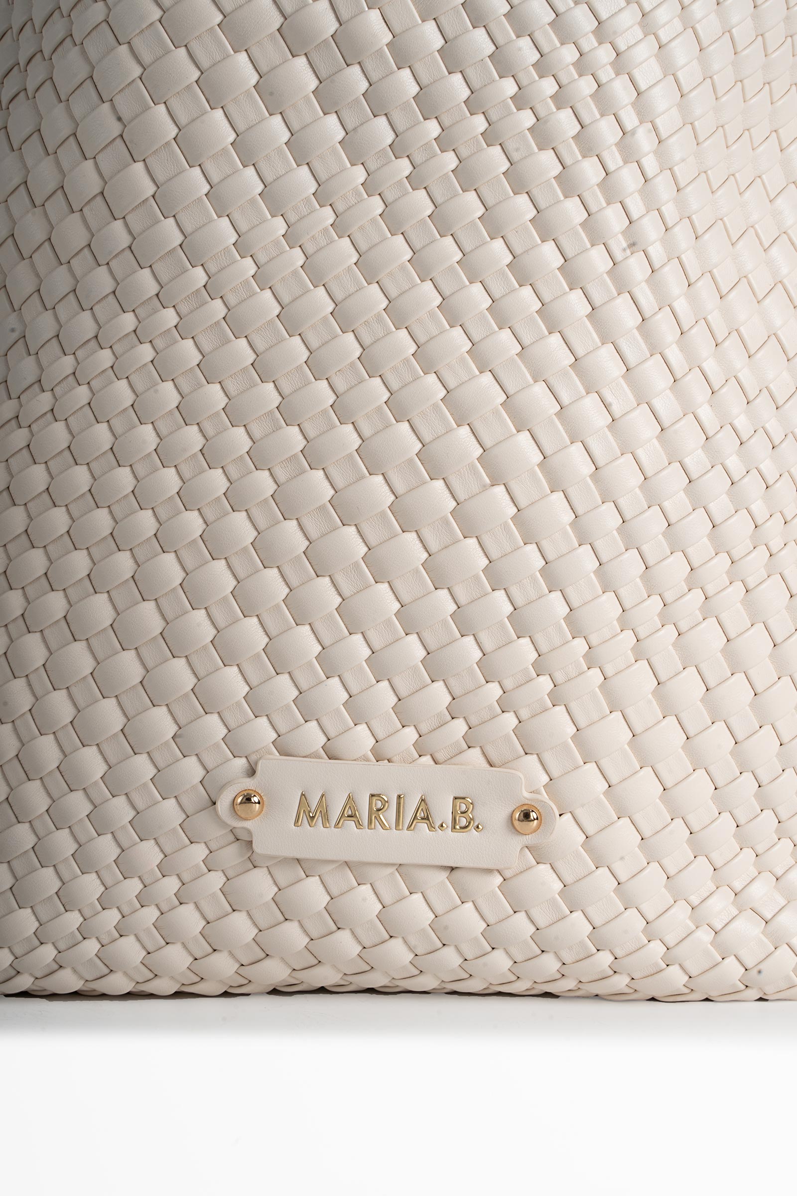 https://cdn.shopify.com/s/files/1/0620/8788/9062/files/MBG-S25-01_Beige_Closeup_D_efa127d9-7046-4dde-b8b9-1b68d085d8e8.jpg?v=1747049218