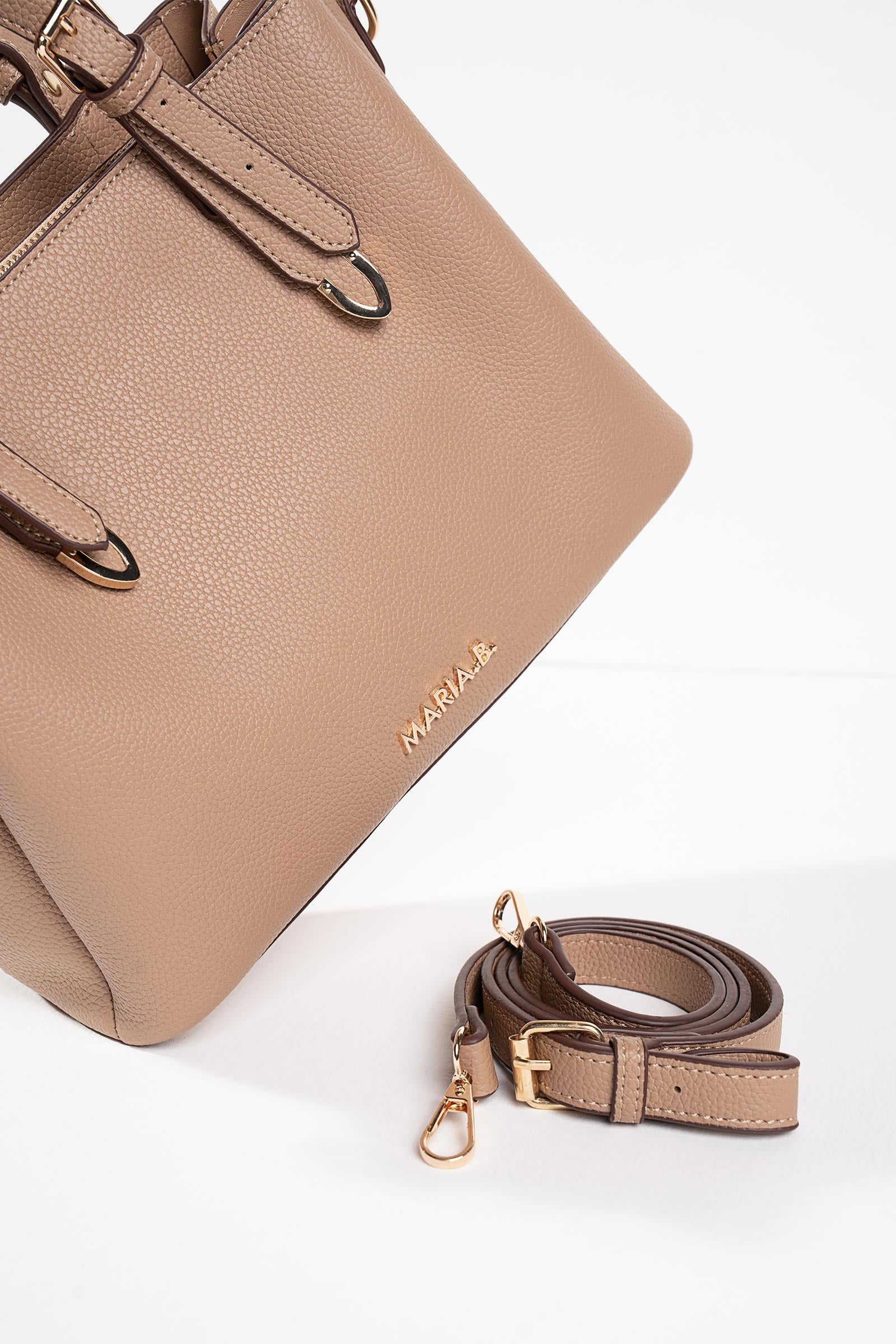 https://cdn.shopify.com/s/files/1/0620/8788/9062/files/MBG-SS26-14Beige_D.jpg?v=1778070534