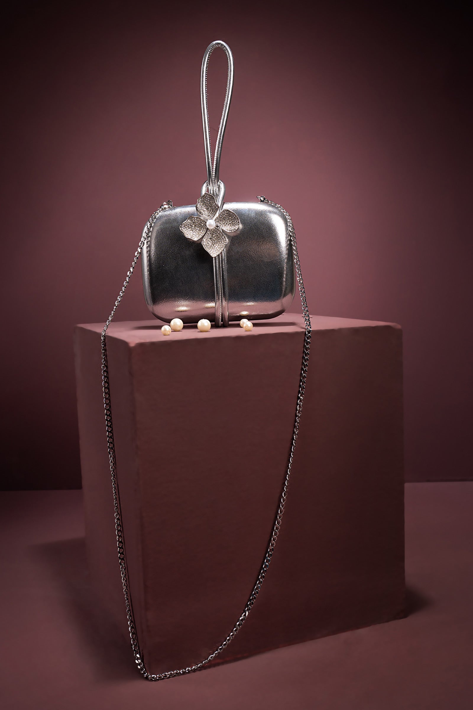 https://cdn.shopify.com/s/files/1/0620/8788/9062/files/MBG-SS26-19Silver_A.jpg?v=1777896835