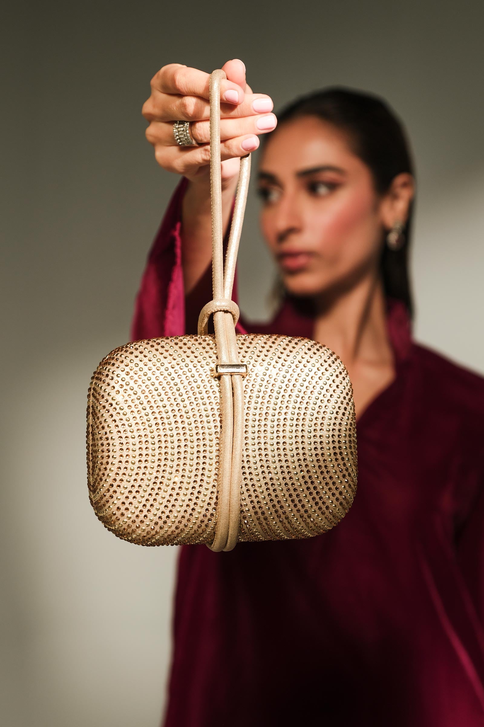 https://cdn.shopify.com/s/files/1/0620/8788/9062/files/MBG-W24-11GoldCloseup_C.jpg?v=1731585004