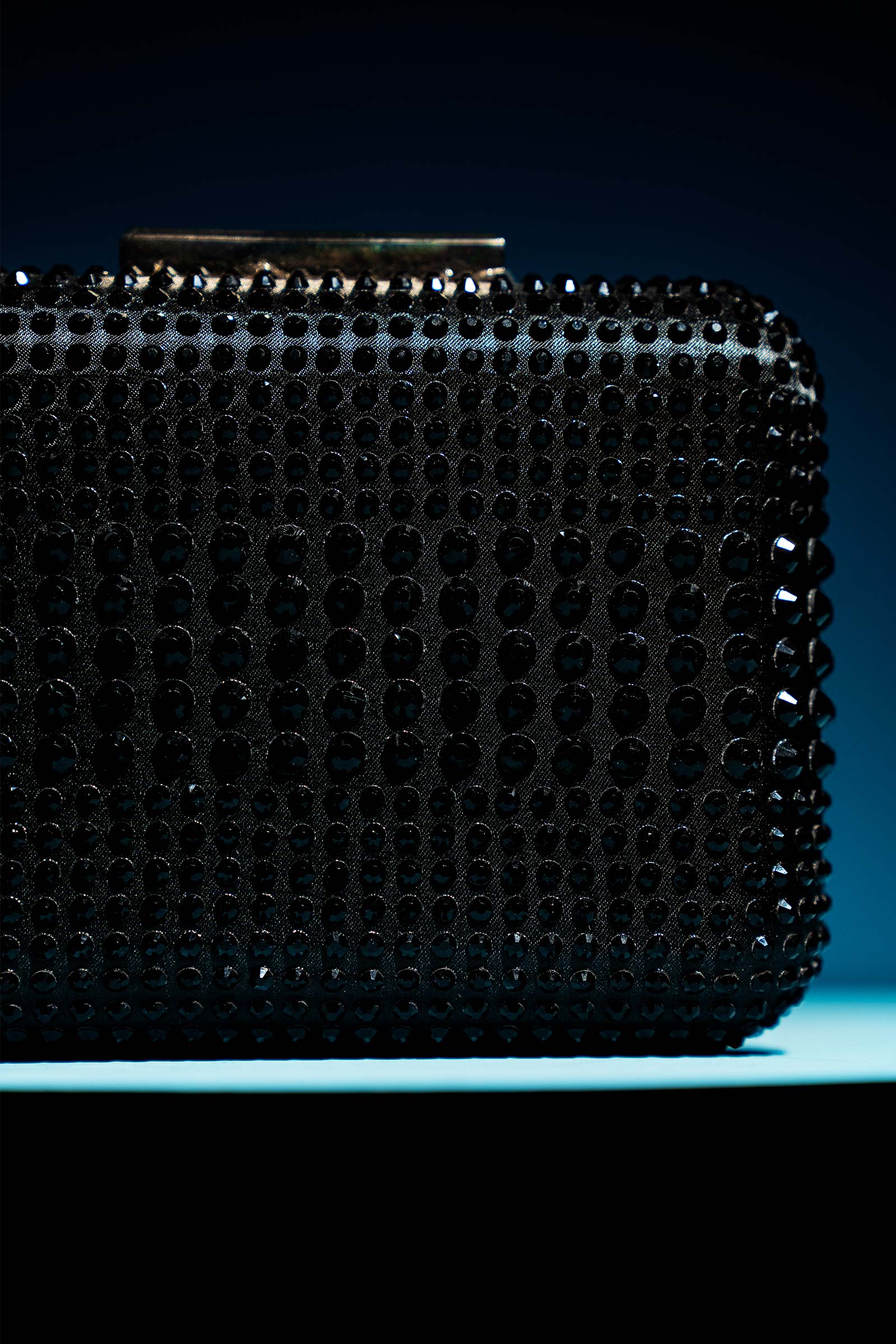 https://cdn.shopify.com/s/files/1/0620/8788/9062/files/MBG-W25-10BlackCloseup_C.jpg?v=1762953478