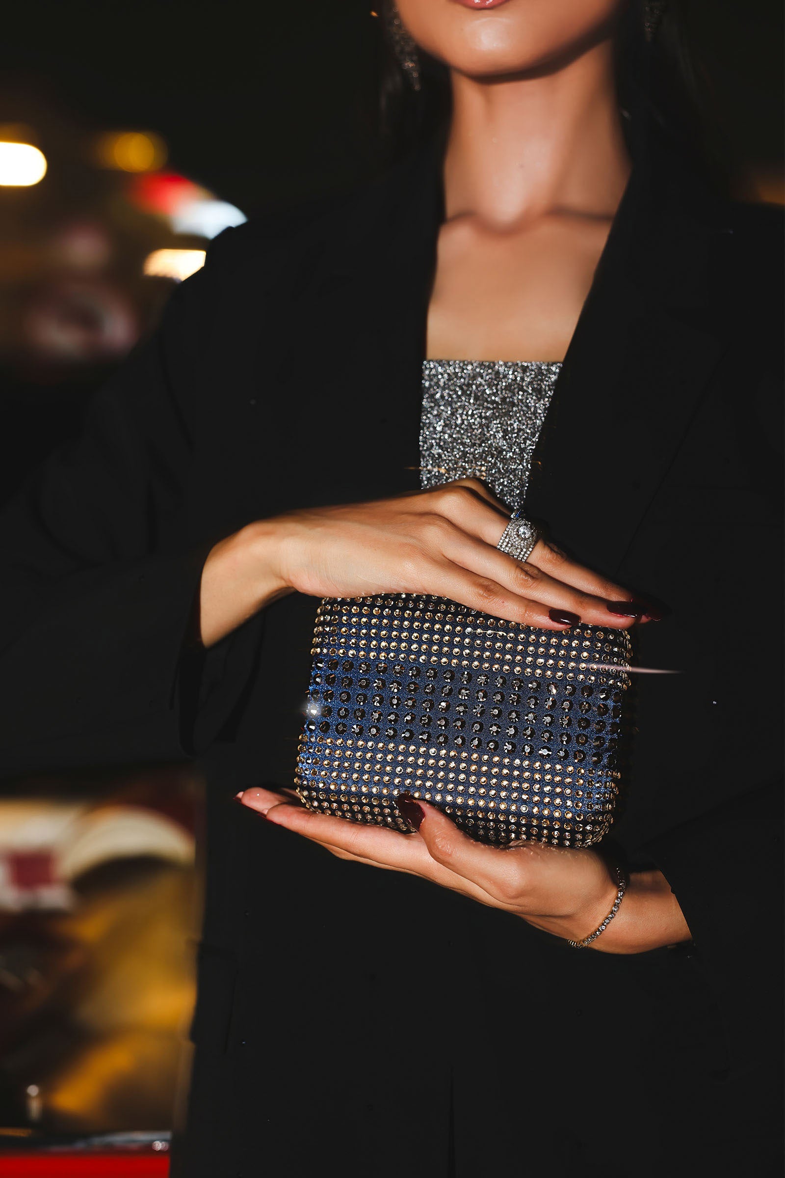 https://cdn.shopify.com/s/files/1/0620/8788/9062/files/MBG-W25-10_Blue_Closeup_E.jpg?v=1763735190