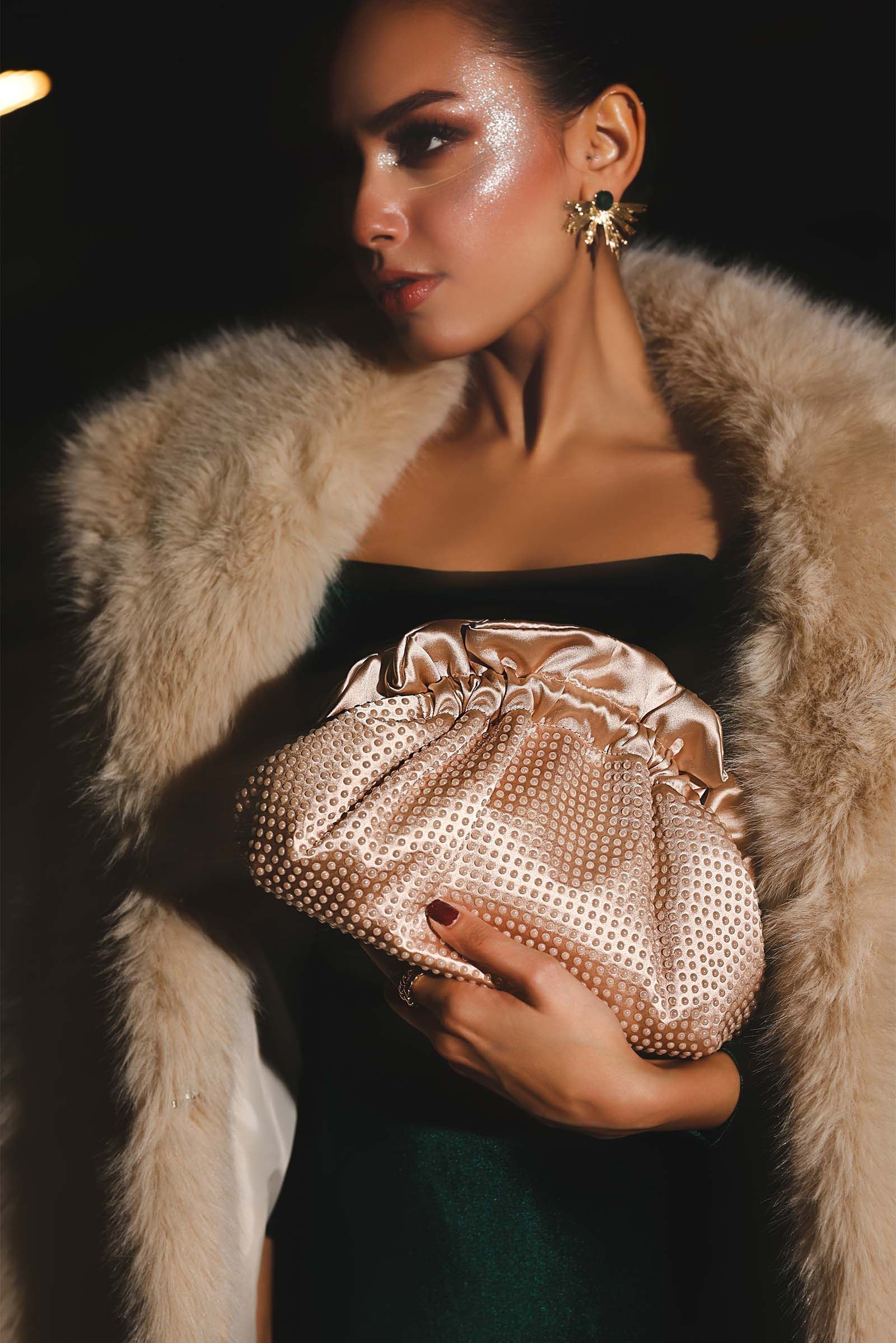 https://cdn.shopify.com/s/files/1/0620/8788/9062/files/MBG-W25-11-Pink_Closeup_C.jpg?v=1763735404