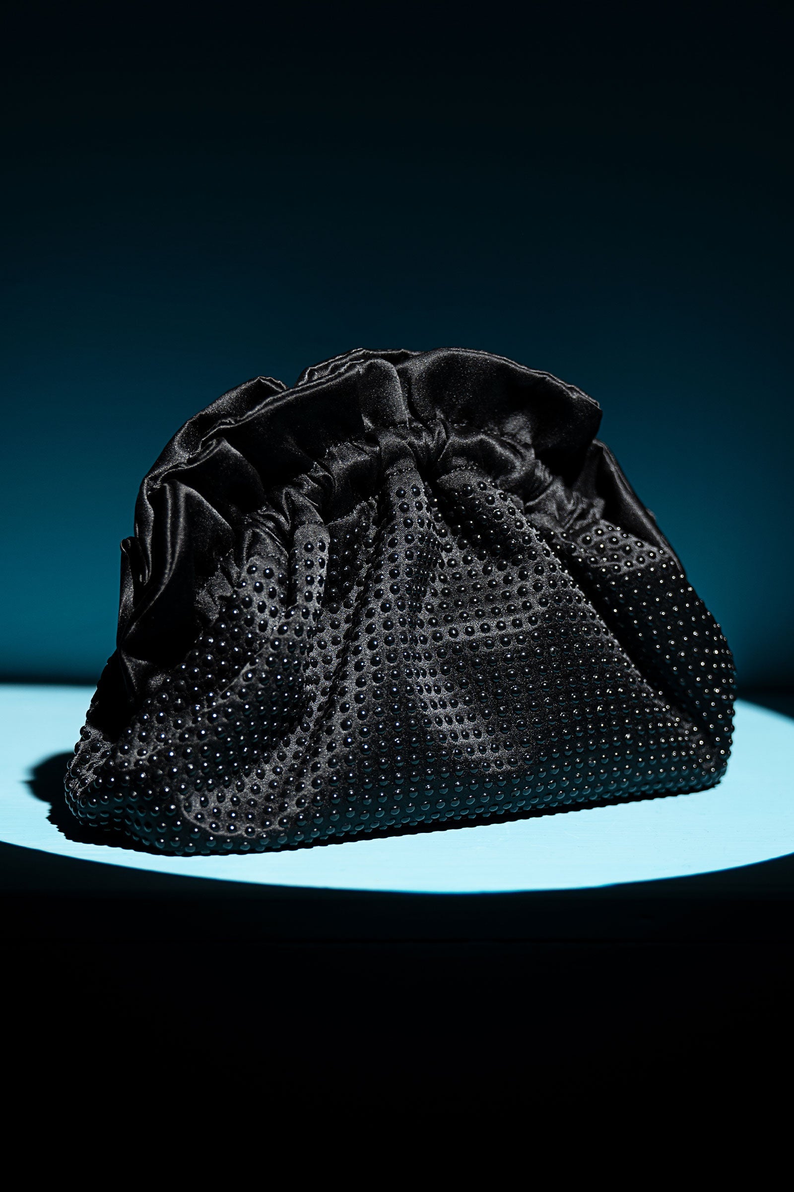 https://cdn.shopify.com/s/files/1/0620/8788/9062/files/MBG-W25-11BlackSide_B.jpg?v=1763735339
