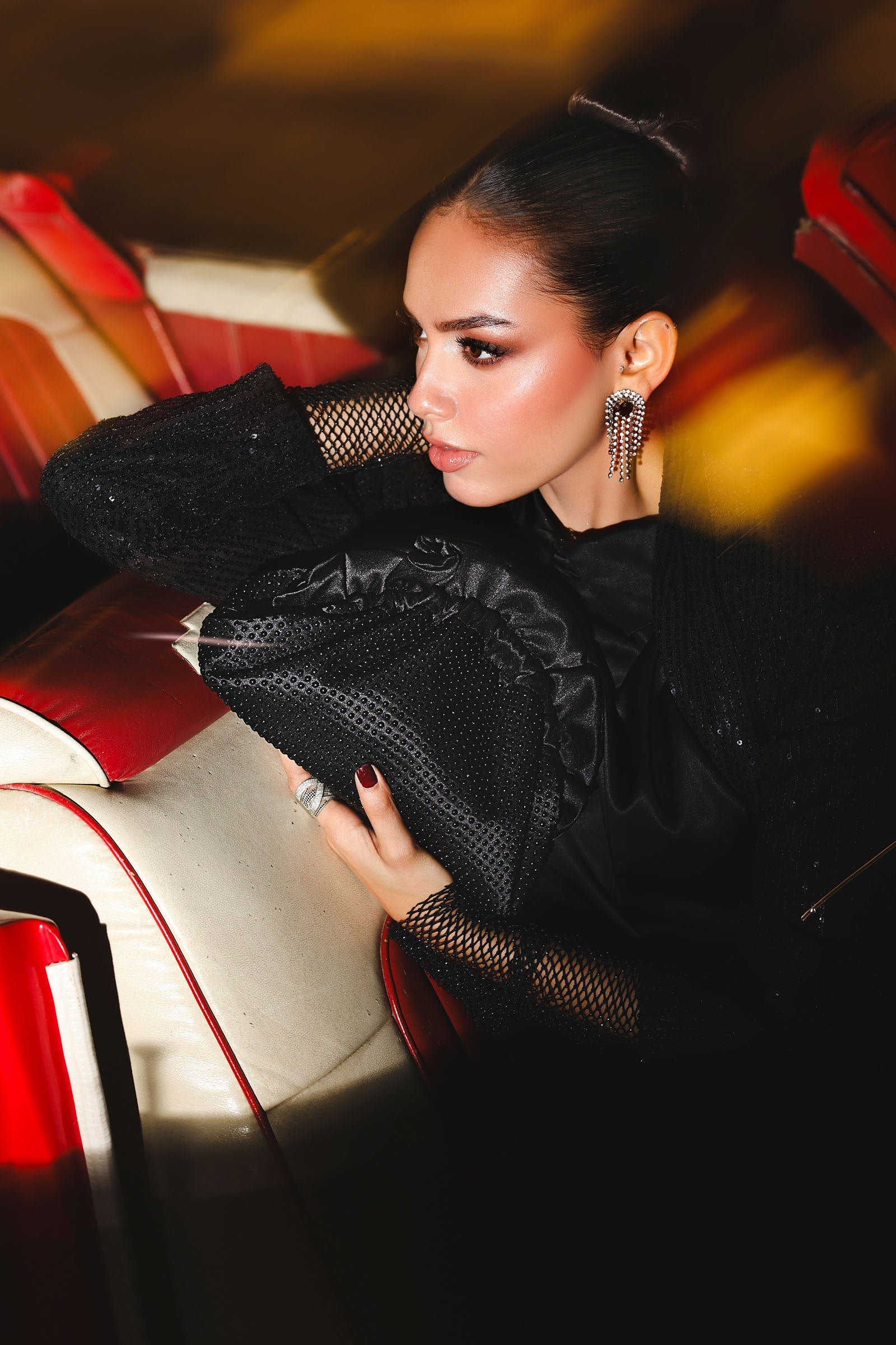 https://cdn.shopify.com/s/files/1/0620/8788/9062/files/MBG-W25-11_Black_Closeup_B.jpg?v=1763735339