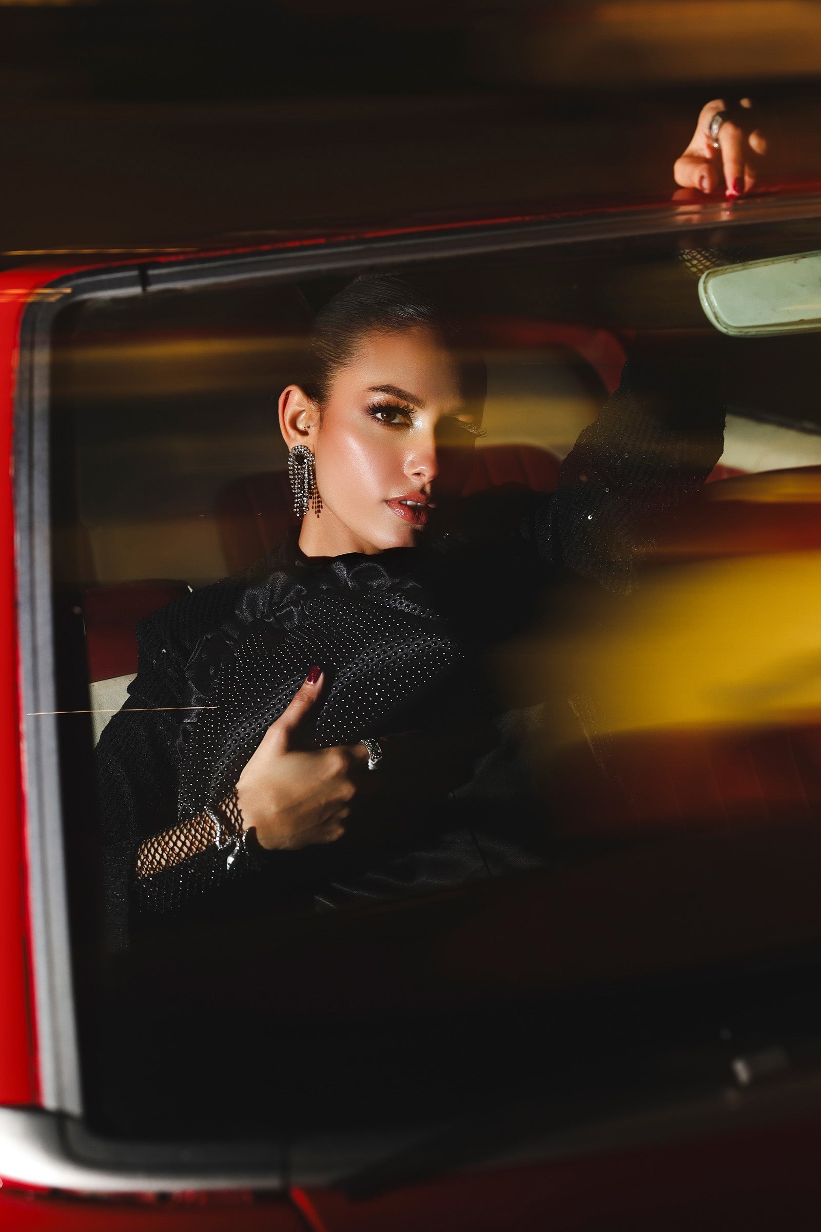 https://cdn.shopify.com/s/files/1/0620/8788/9062/files/MBG-W25-11_Black_Closeup_C.jpg?v=1763735339