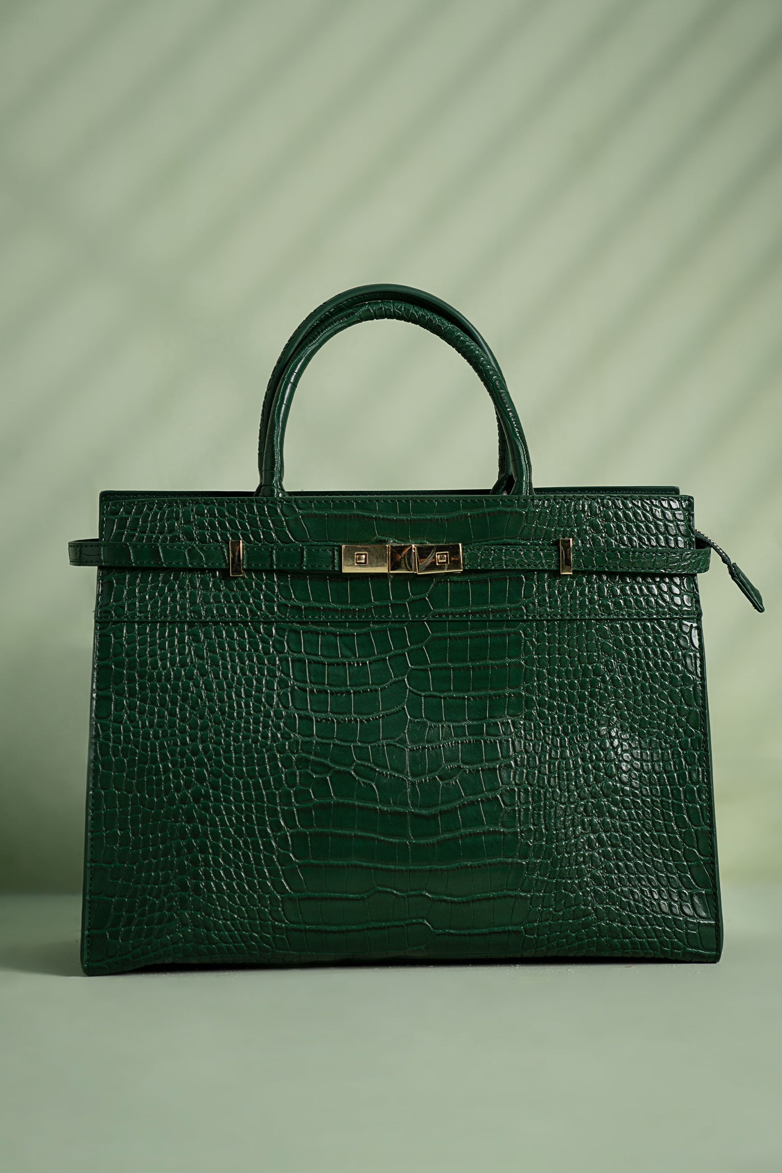 https://cdn.shopify.com/s/files/1/0620/8788/9062/files/MBG-W25-18GreenBack_C.jpg?v=1763735971