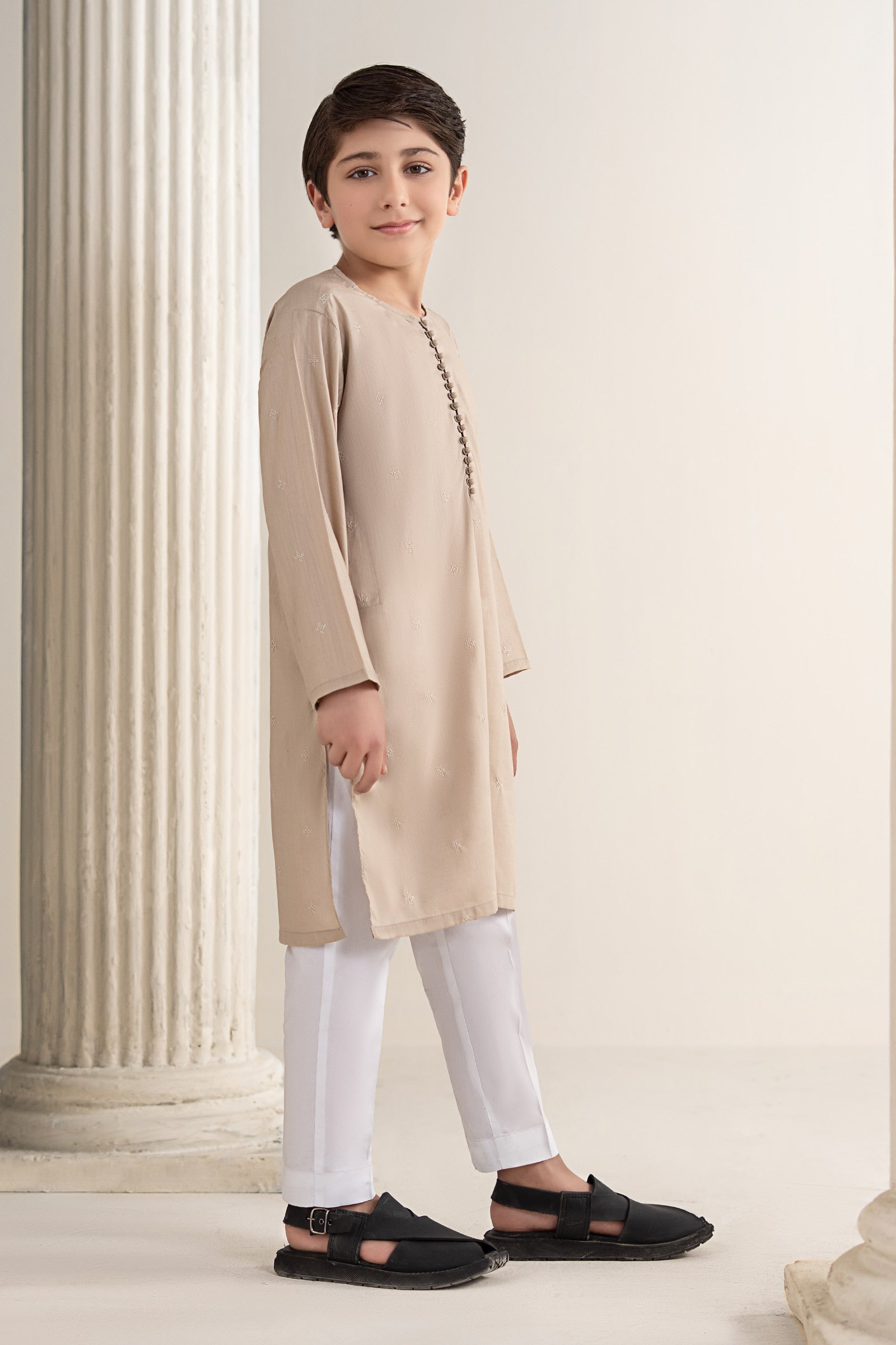 https://cdn.shopify.com/s/files/1/0620/8788/9062/files/MBKKR-SS26-29AbaloneSide_B.jpg?v=1772101500