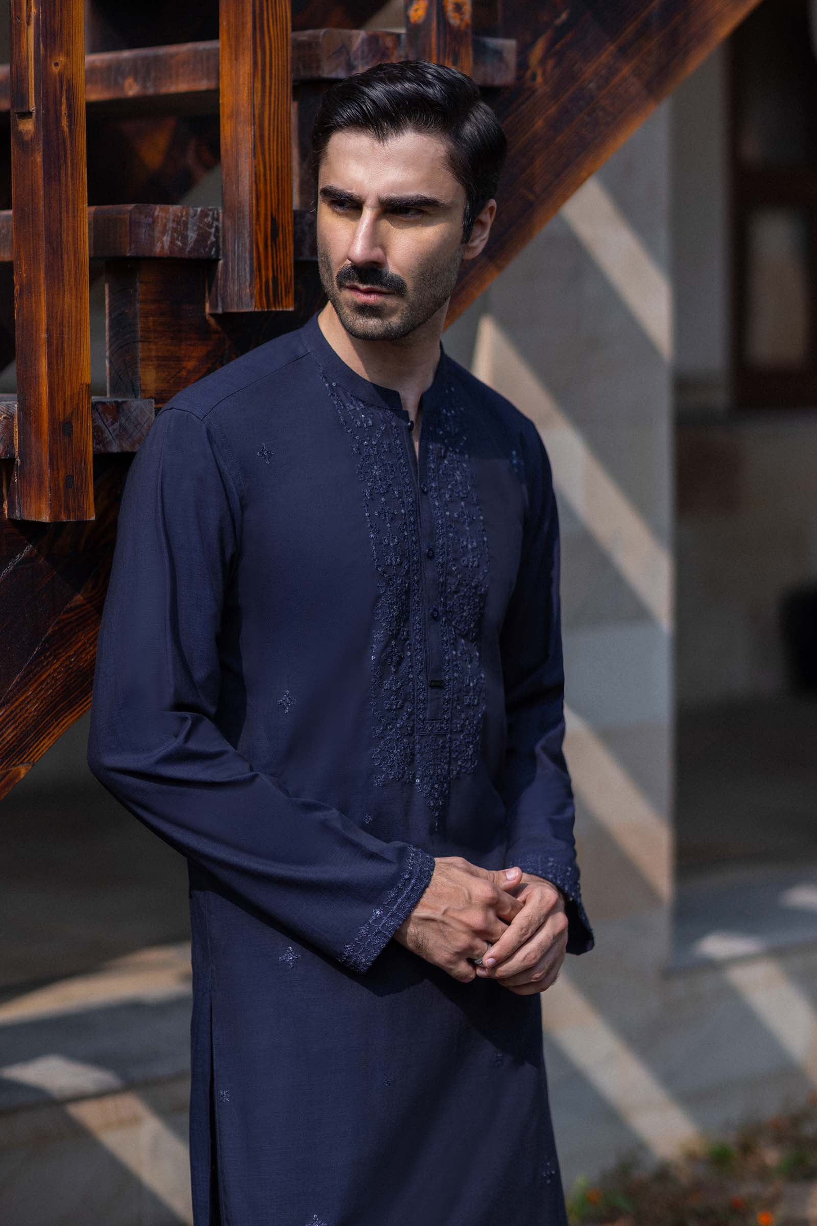 https://cdn.shopify.com/s/files/1/0620/8788/9062/files/MBM-2PW25-04_Evening_Blue_Closeup_C.jpg?v=1764313860