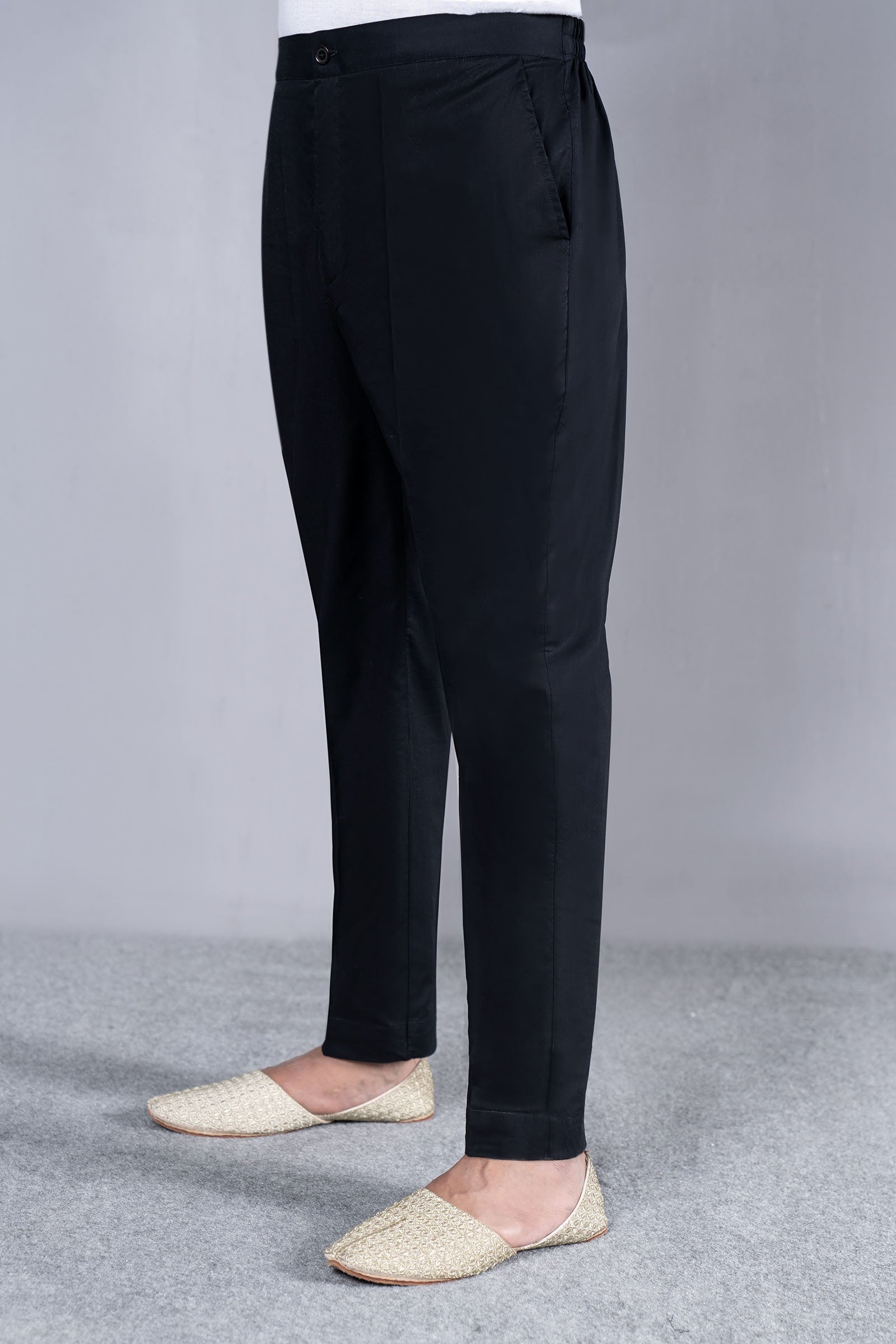 https://cdn.shopify.com/s/files/1/0620/8788/9062/files/MBMTRW2519BlackSide_B.jpg?v=1765177537