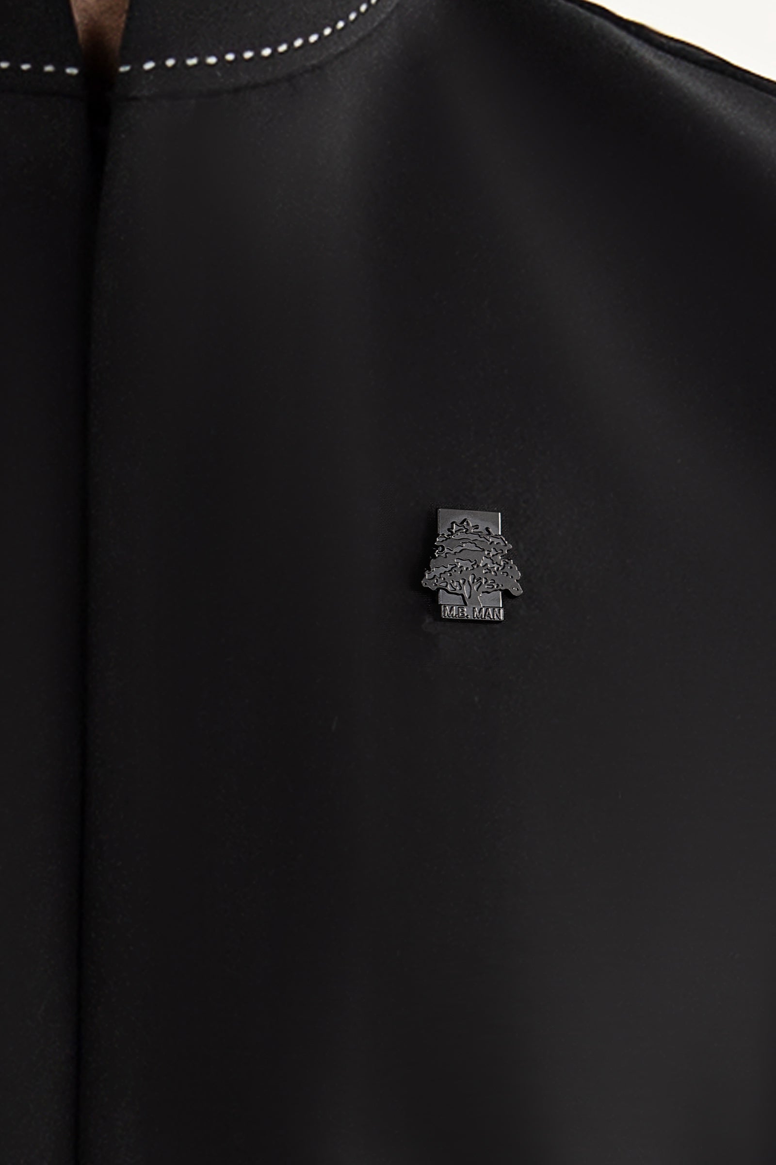 https://cdn.shopify.com/s/files/1/0620/8788/9062/files/MBMWCSS26-20BlackCloseup_G.jpg?v=1773403662