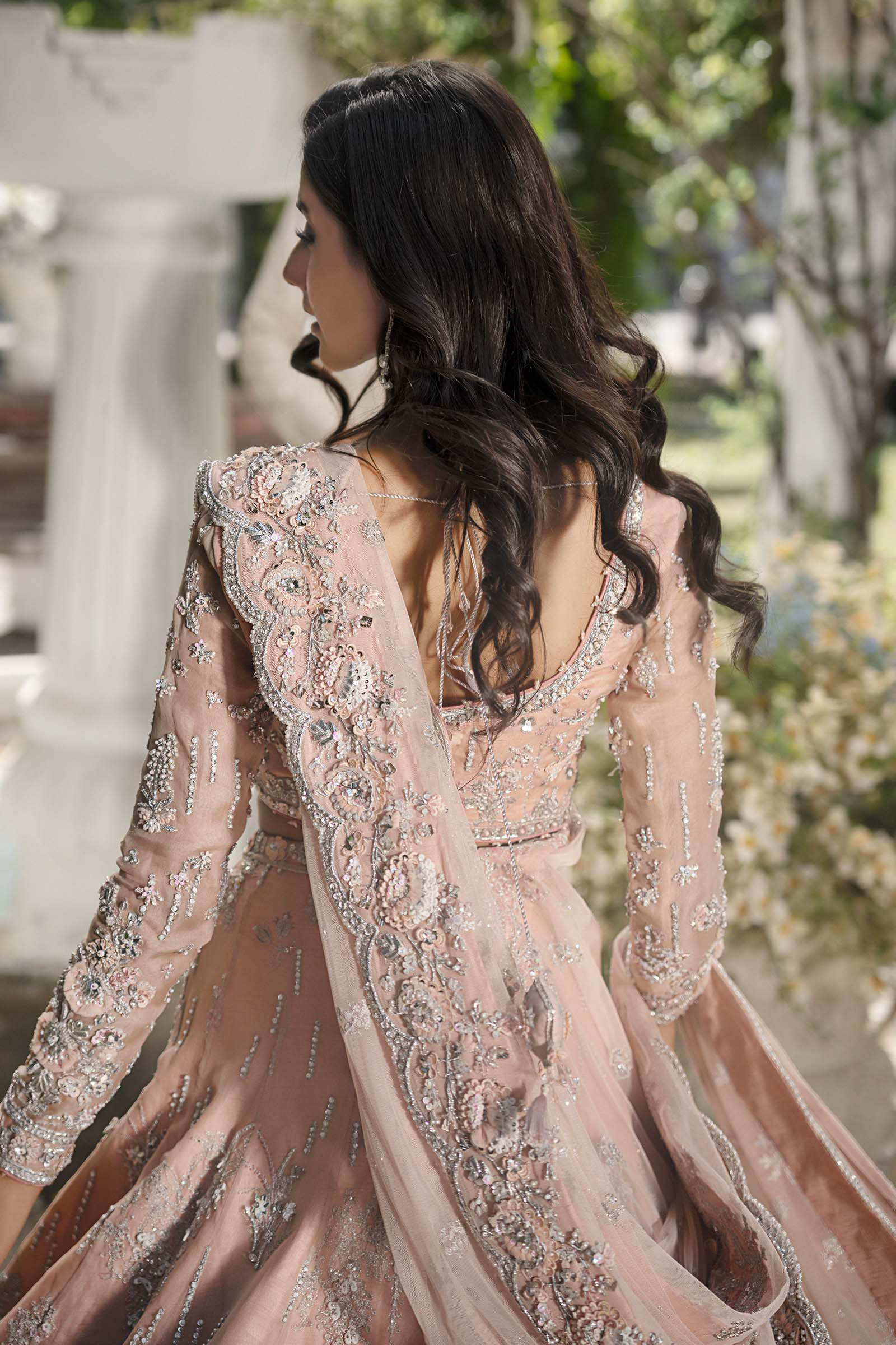 https://cdn.shopify.com/s/files/1/0620/8788/9062/files/MC-25V1-02Closeup_F.jpg?v=1760103316